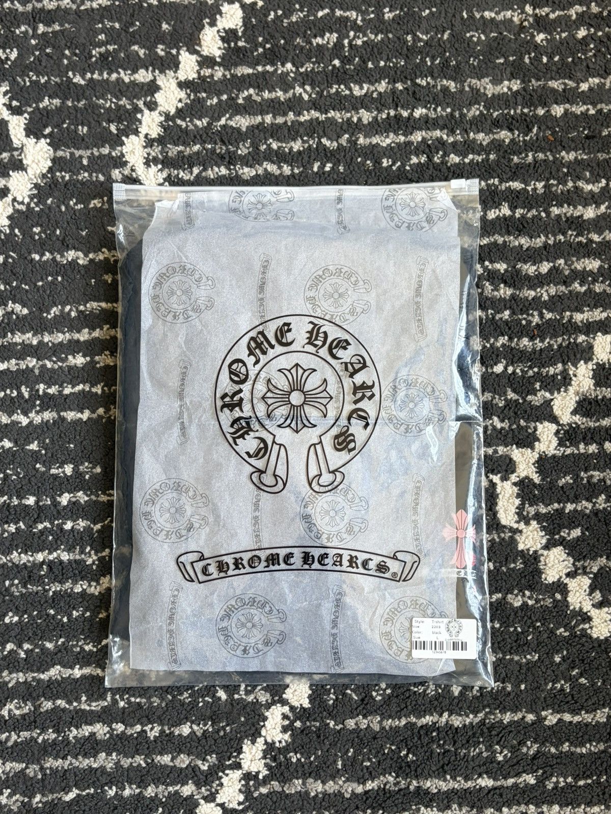 Other Black and multicolor shirt Size US M / EU 48-50 / 2 - 6 Thumbnail
