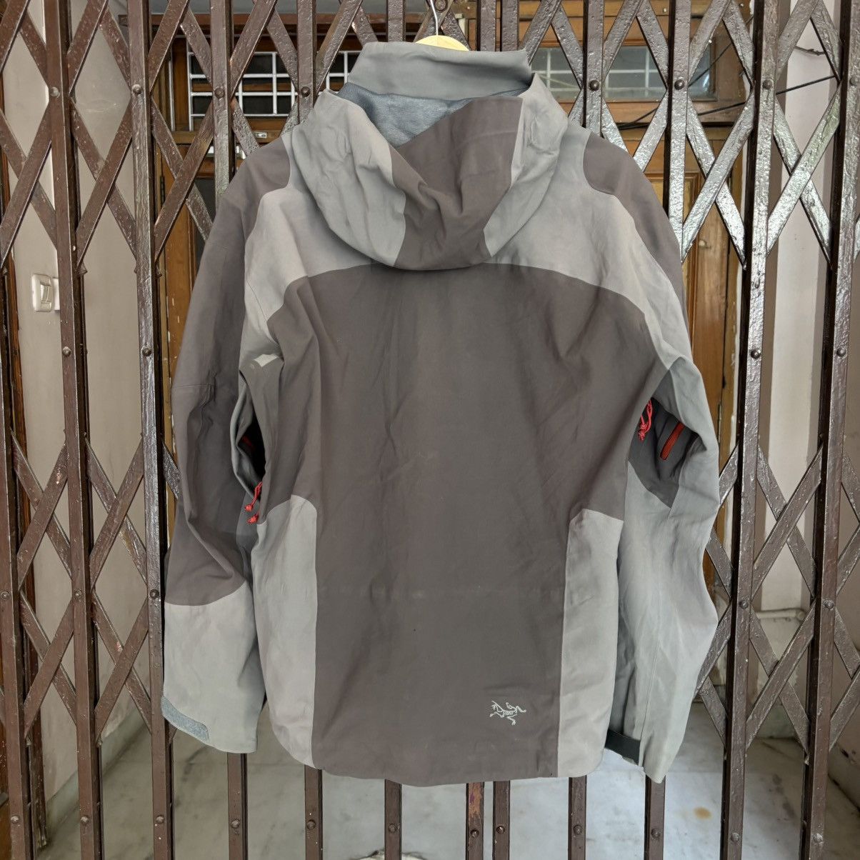 Arc'teryx Vintage Arcteryx Stingray GTX ‘Gunmetal’ Jacket Size US M / EU 48-50 / 2 - 12 Thumbnail