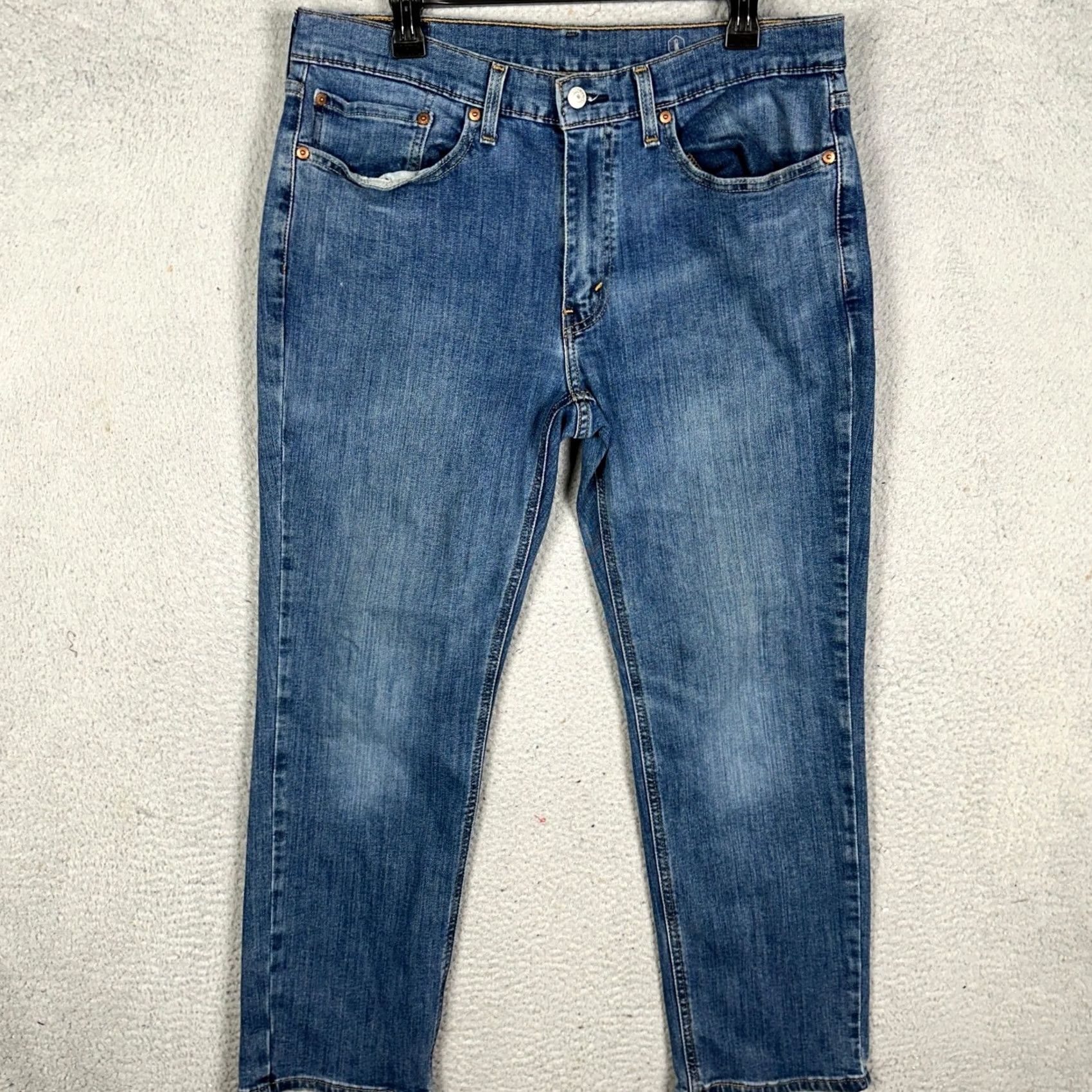 Levi's Levi's 541 Athletic Taper Jeans Mens 34x30 Blue Medium Wash All Seasons Tech Stretch Pockets 5-Pocket Denim Rise Mid Shape: Casual Workwear (Mens) Size US 34 / EU 50 - 2 Thumbnail