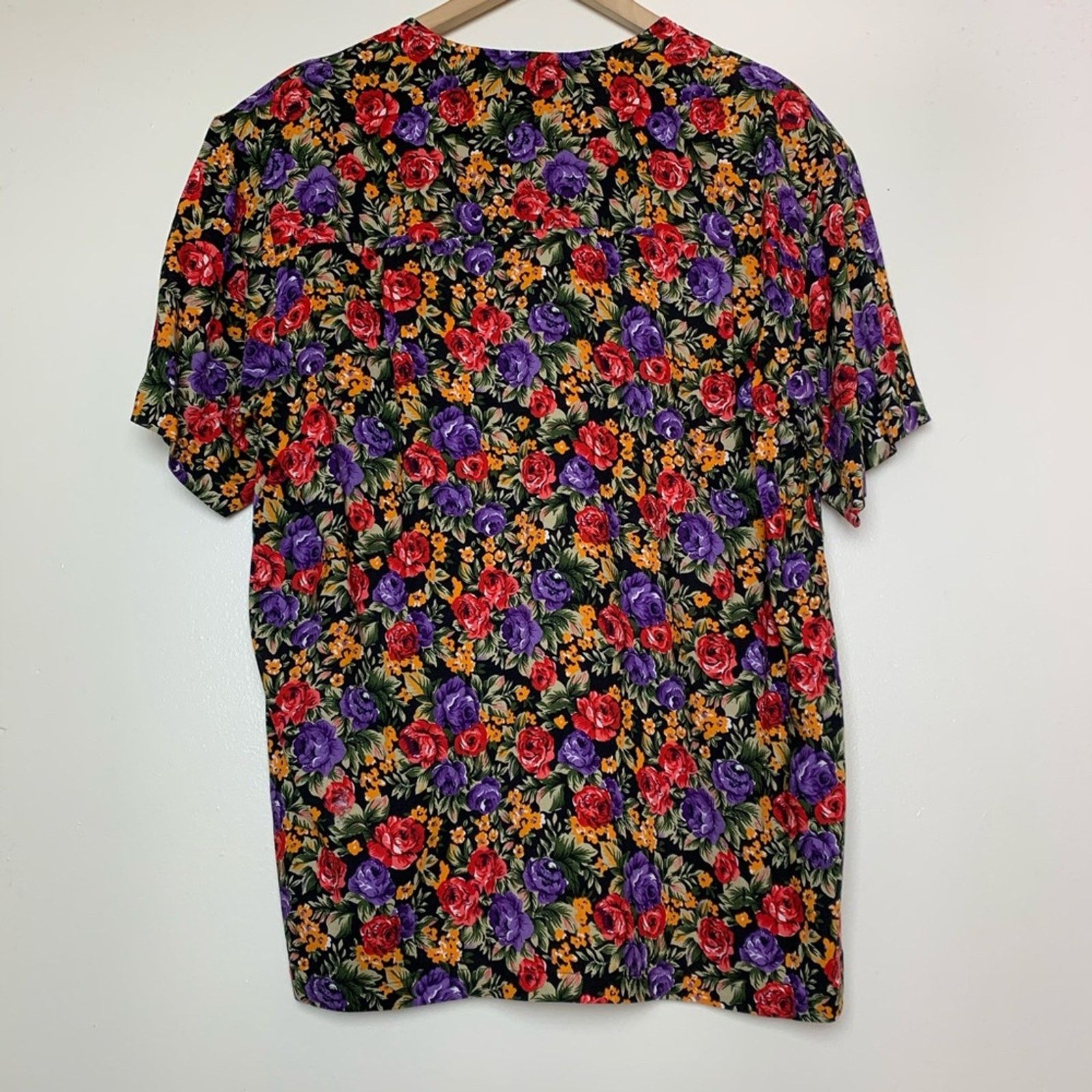 Vintage Vintage Black Floral Button Front Blouse Women’s Size Medium Size M / US 6-8 / IT 42-44 - 10 Thumbnail