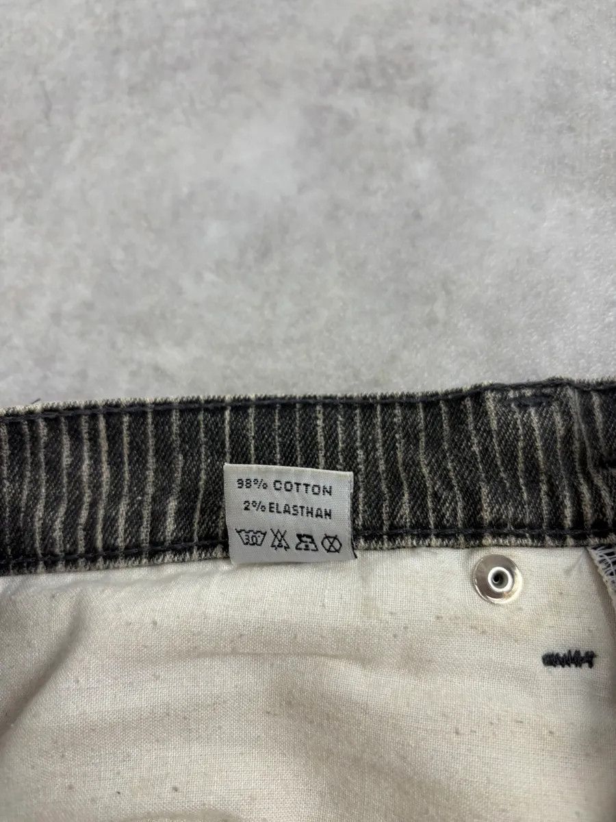 Roberto Cavalli 2000s Roberto Cavalli Grey Stripes Pants Size 26" / US 2 / IT 38 - 9 Thumbnail