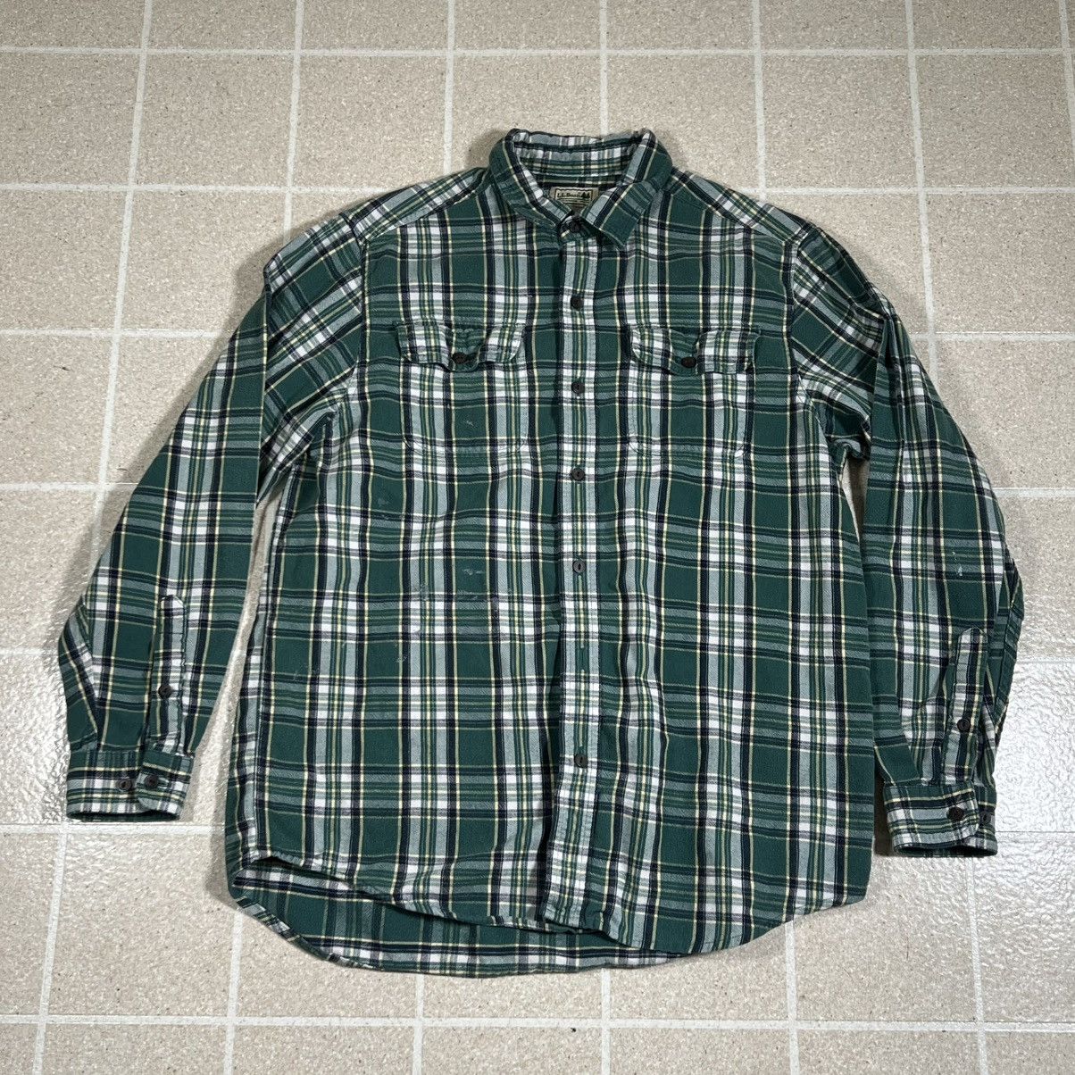 L.L. Bean L.L. Bean Shirt Flannel Green Plaid Long Sleeve Button Up Size US M / EU 48-50 / 2 - 1 Thumbnail