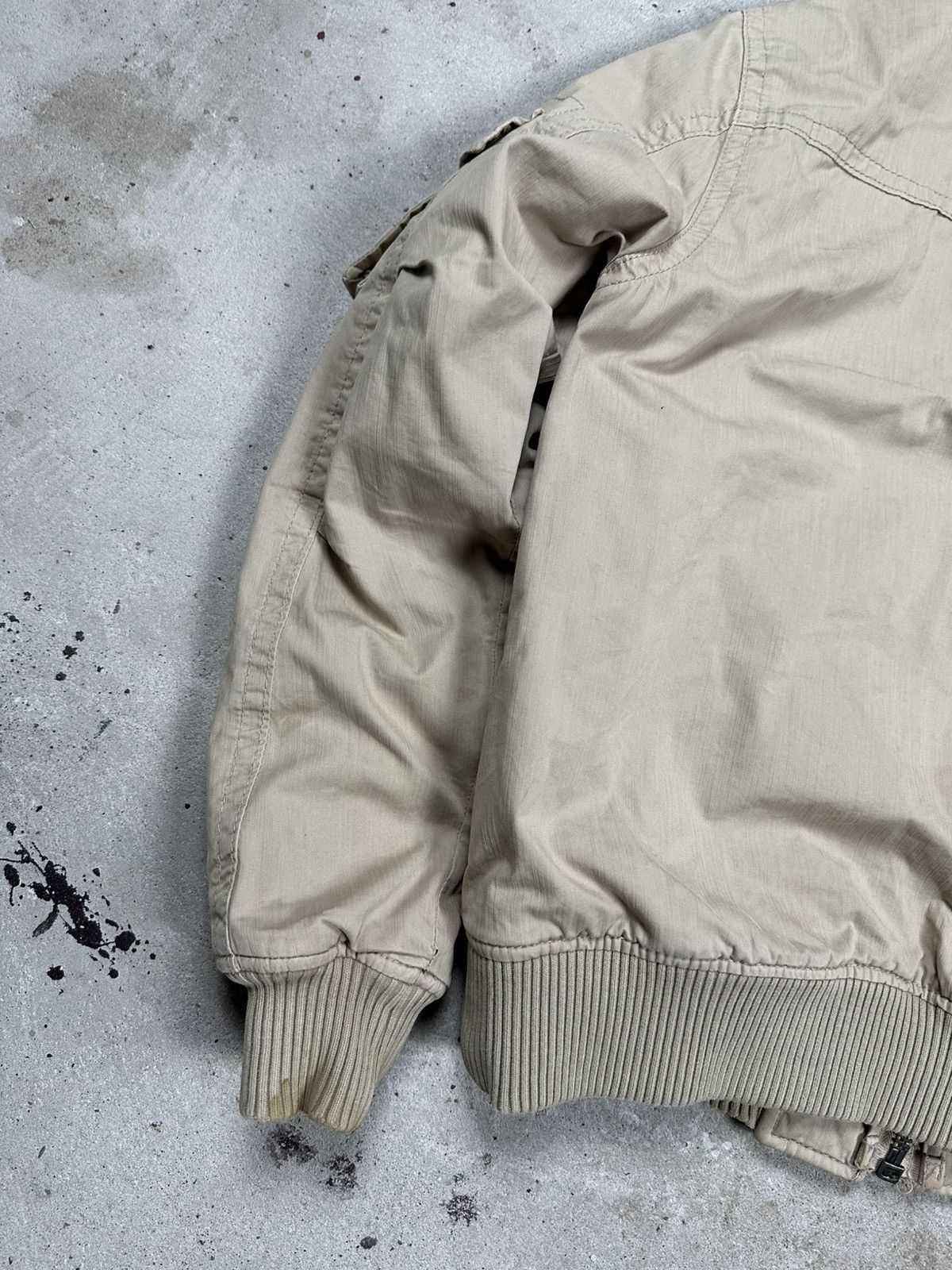 Tommy Hilfiger Vintage Y2K Tommy Hilfiger Beige Distressed Utility Bomber Size US S / EU 44-46 / 1 - 20 Thumbnail