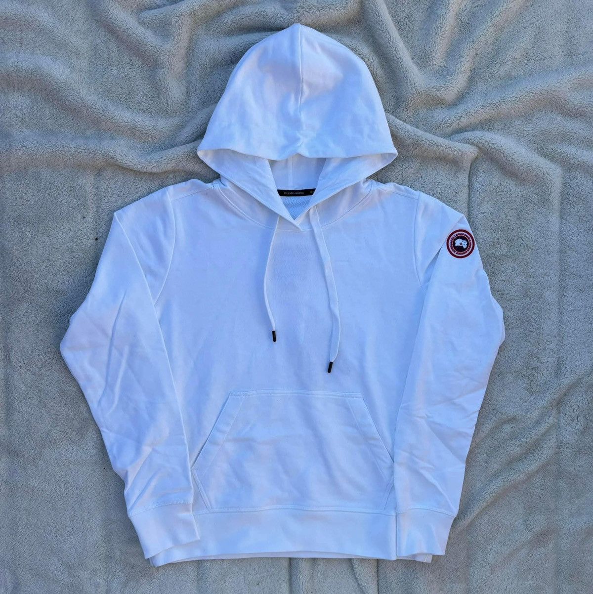 Canada Goose Canada Goose White / Classic Badge Badge Hoodies Size S / US 4 / IT 40 - 1 Thumbnail