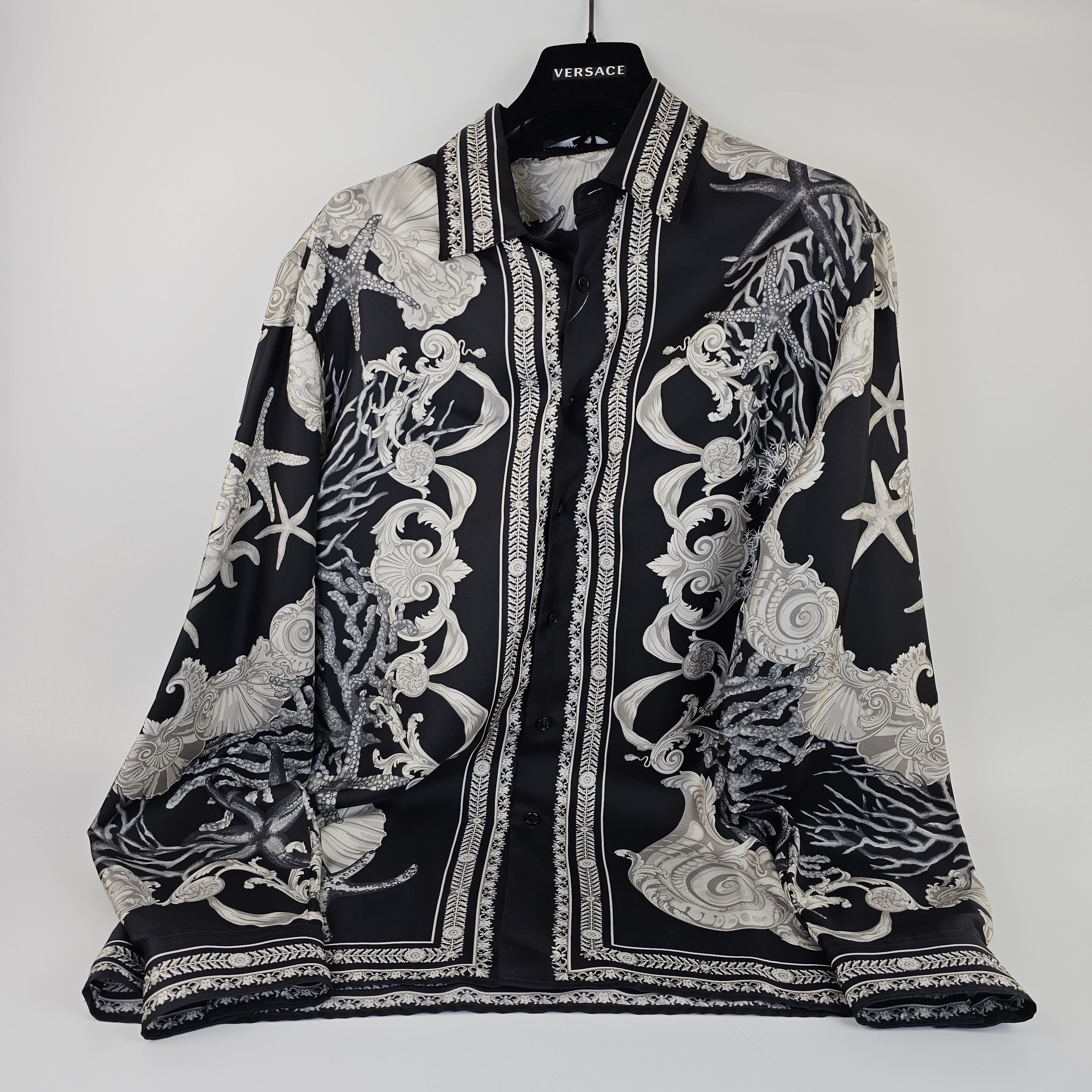 新品未使用 Versace Medusa baroque Short Shirt NEW VERSACE MEDUSA BAROQUE PRINTED 100% SILK GOLD/BLUE/RED