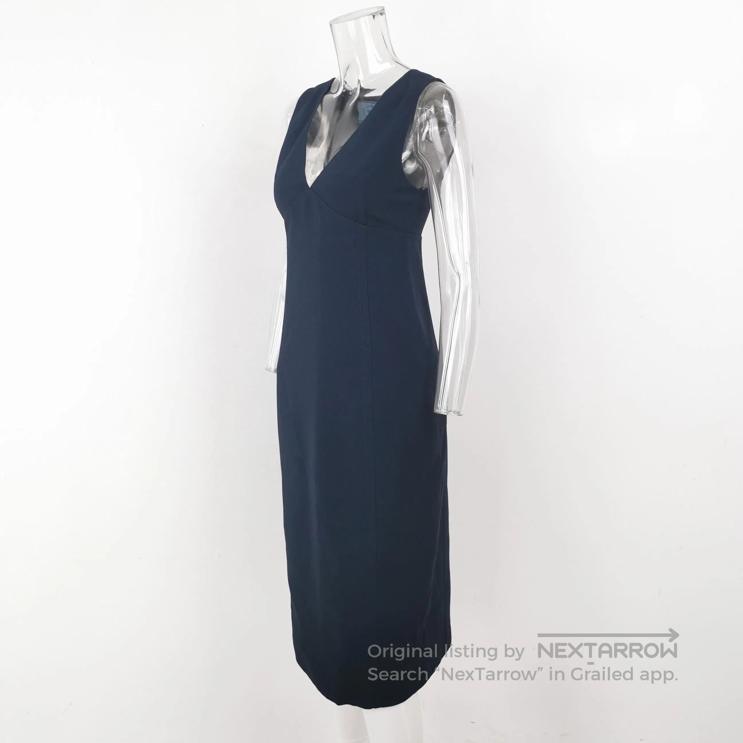 Prada Prada Sleeveless V. Size S / US 4 / IT 40 - 2 Thumbnail