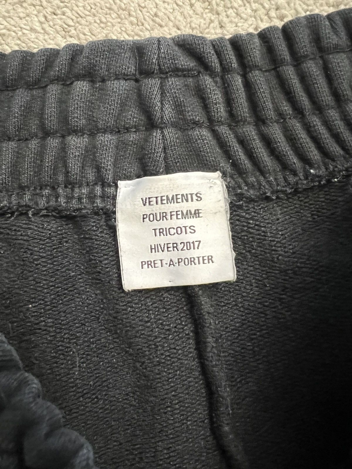 Vetements VETEMENTS DRINK FROM ME AND LIVE FOREVER SWEATPANTS Size US 30 / EU 46 - 7 Thumbnail