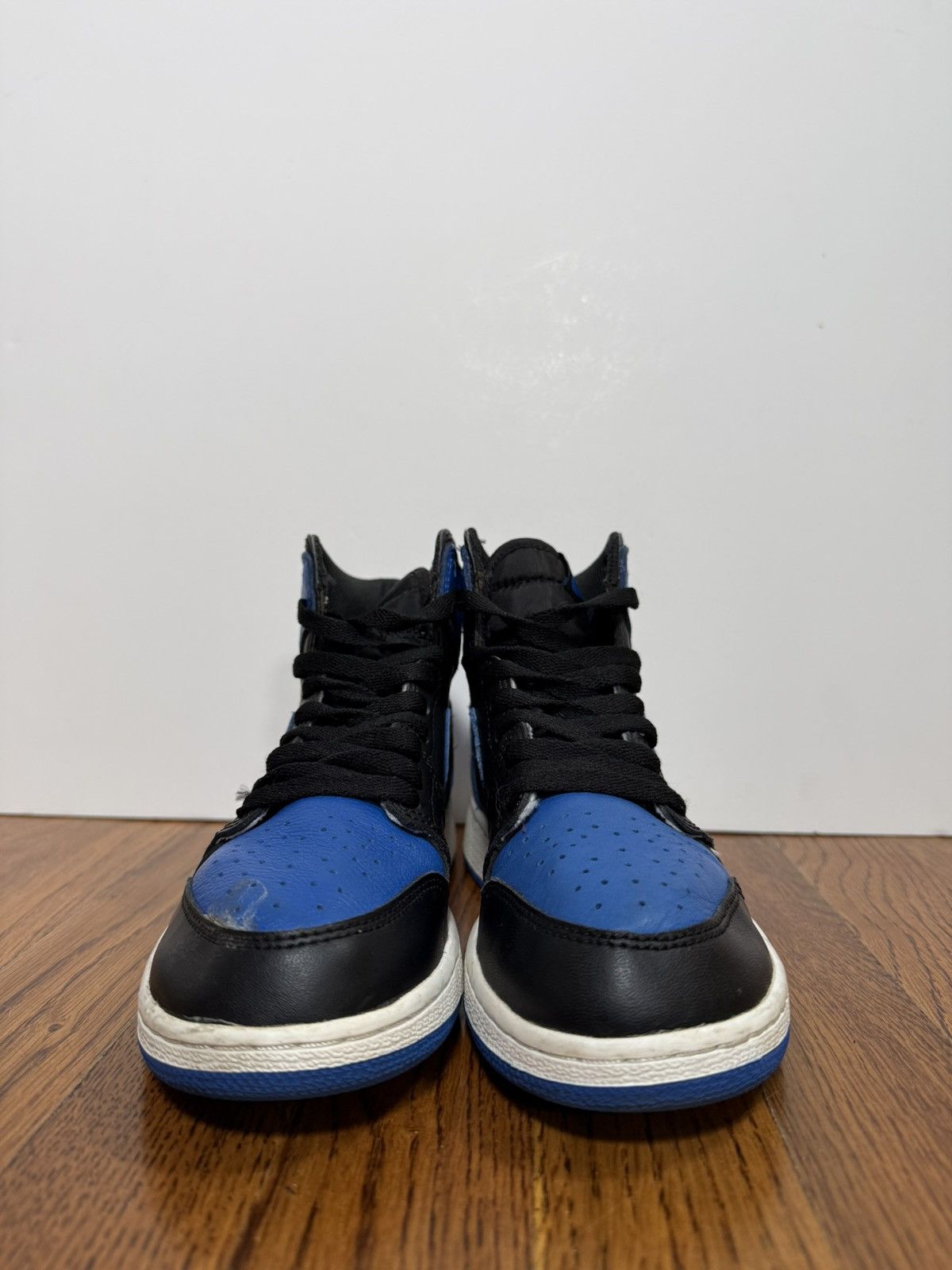 Jordan Brand Air Jordan 1 Retro Royal (2017) GS 375441-007 Size 5Y No Box Size US 5 / EU 37 - 2 Thumbnail