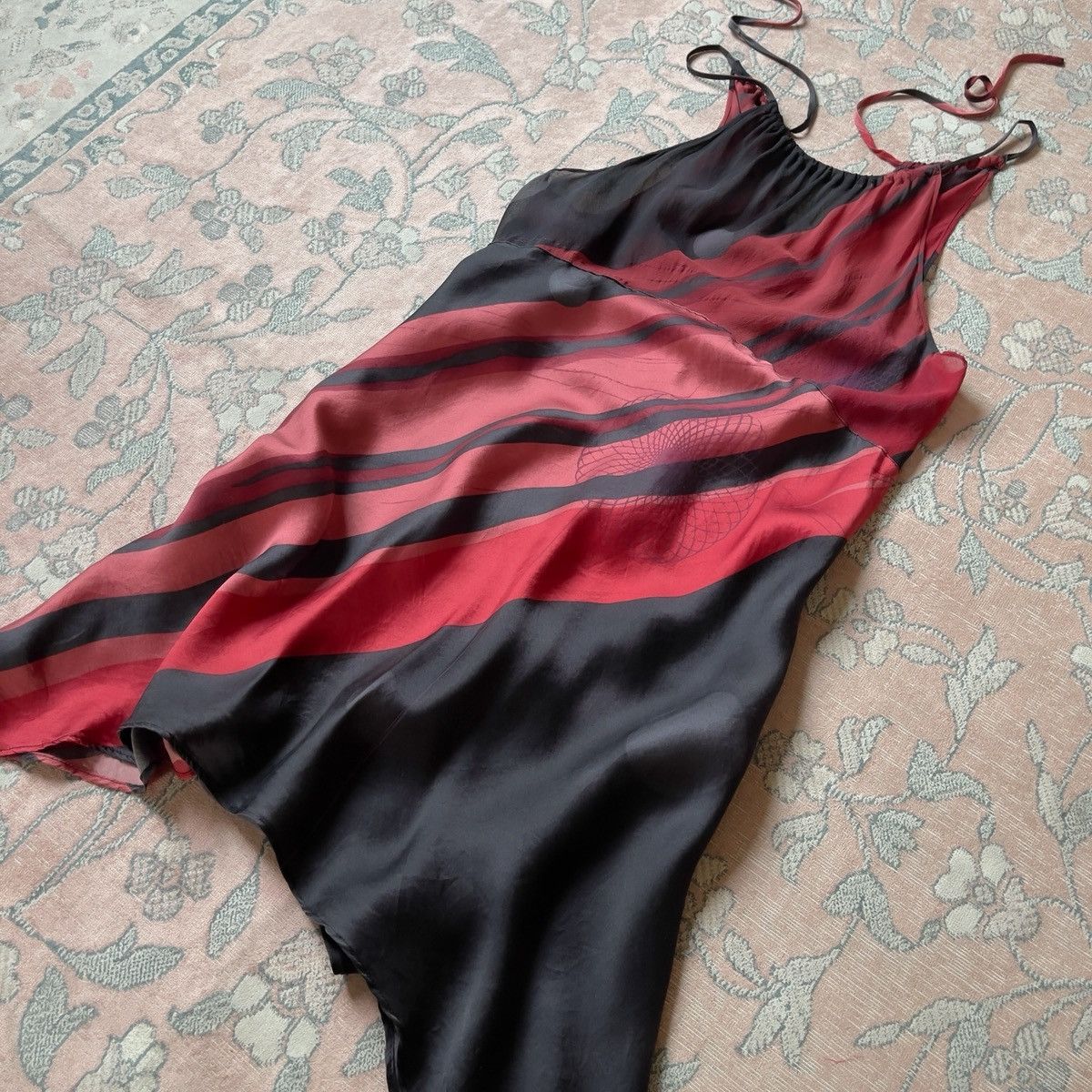 Victoria's Secret Victoria’s Secret Silk Halter-Neck Slip Dress (S–M) Size M / US 6-8 / IT 42-44 - 12 Thumbnail