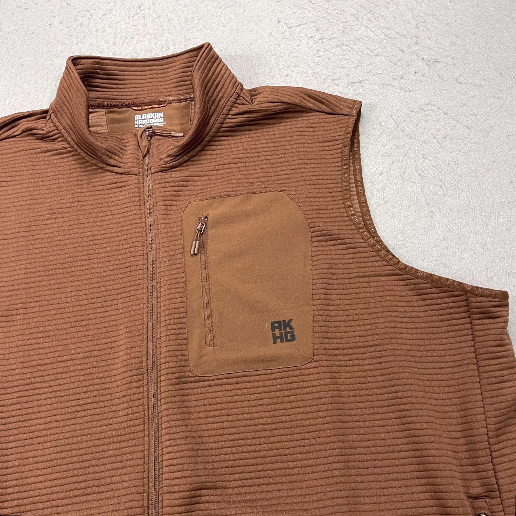 Logo 7 Duluth Vest Mens 3XL Orange Quilted Full Zip Logo Winter Hiking Hunting Workwear Size US XXL / EU 58 / 5 - 3 Thumbnail