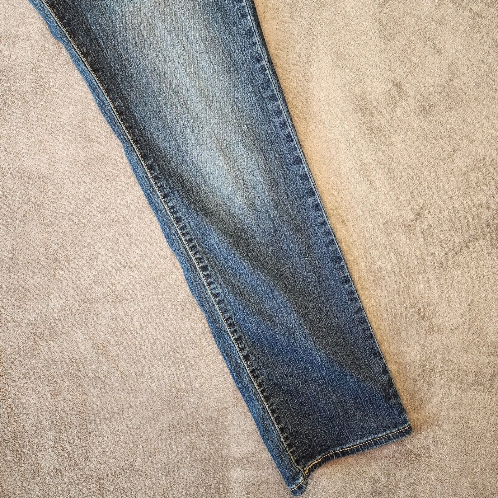 Levi's Levi's Women's 724 High-Rise Street Jeans Size 32x28 Size 32" / US 10 / IT 46 - 11 Thumbnail