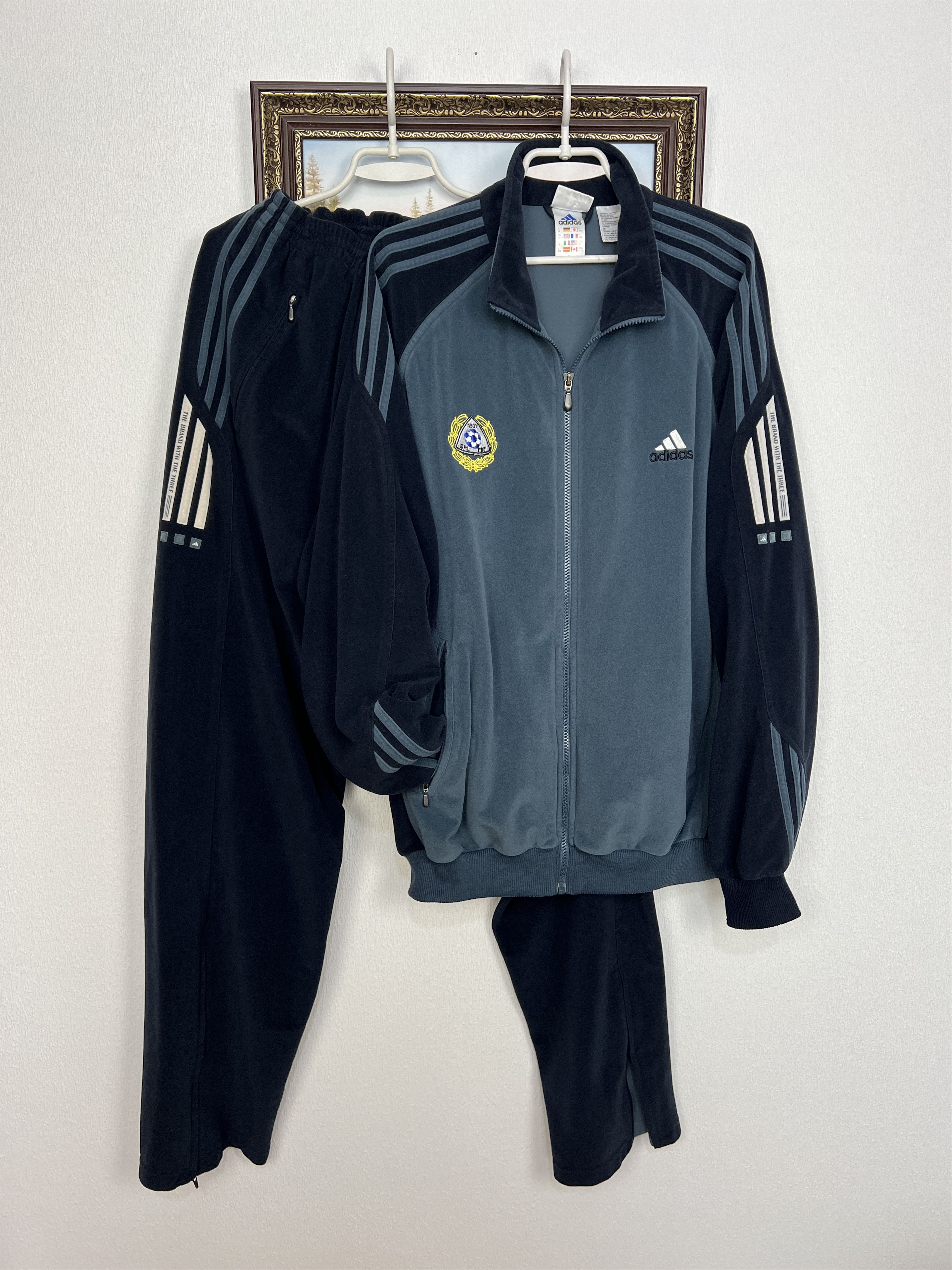 Adidas Vintage Finland Football Velvet Train Suit Jacket Pants Set Size US XL / EU 56 / 4 - 1 Thumbnail