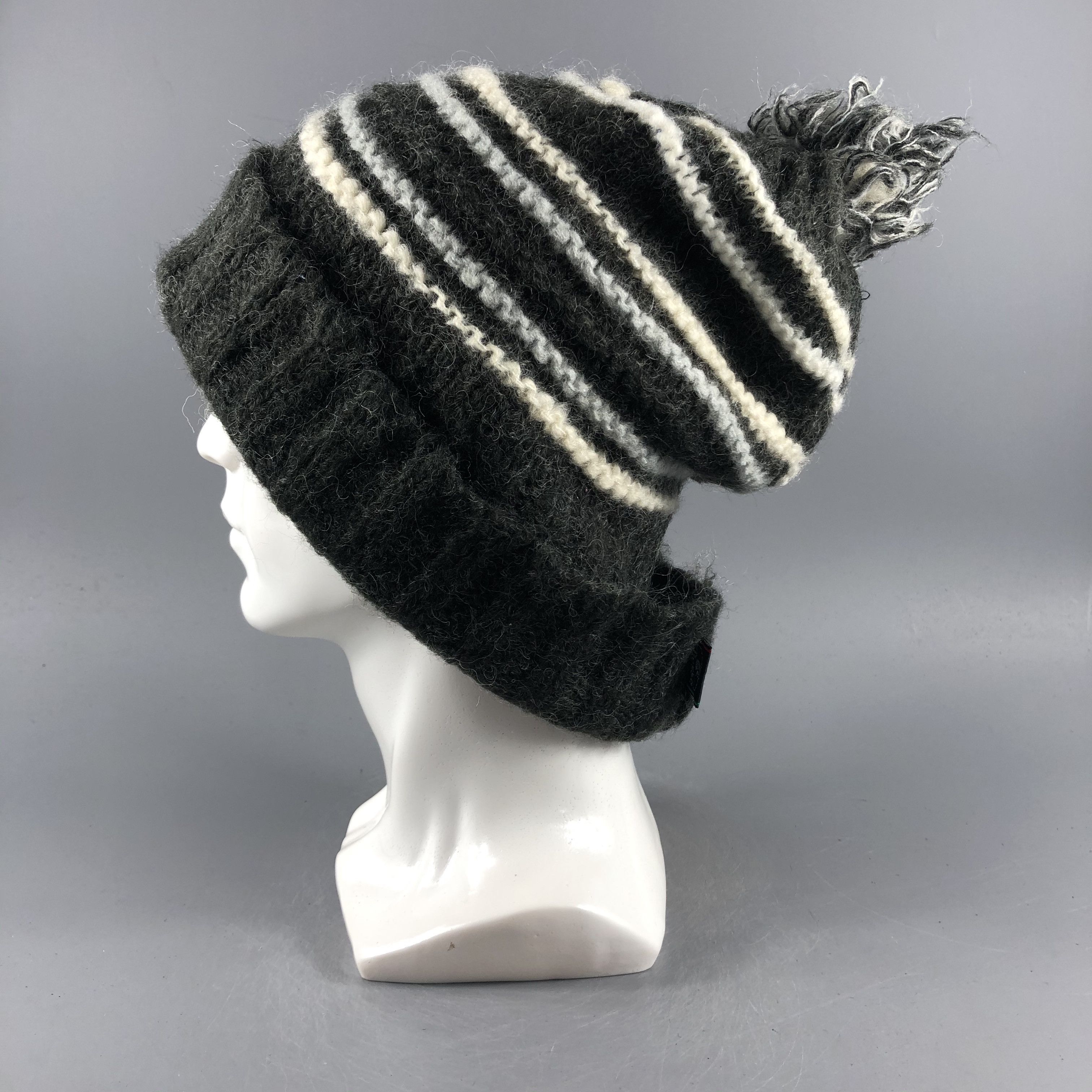 Ellesse × Vintage Ellesse Stripe Beanie Snow Hat Snow Cap -D085 Size ONE SIZE - 1 Thumbnail