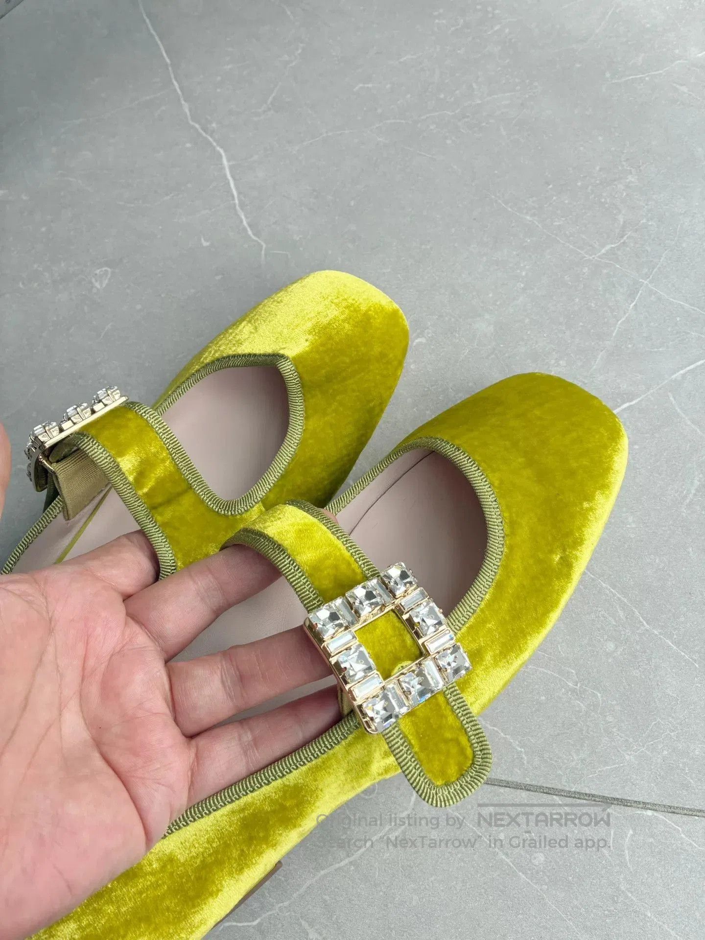 Roger Vivier Roger Vivier Velvet Mary Jane Shoes. Size US 5.5 / IT 35.5 - 4 Thumbnail