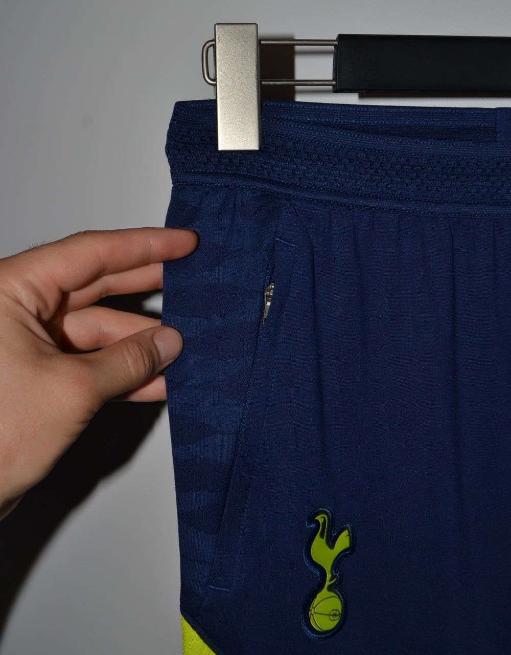 Nike Nike Tottenham Hotspur FC Strike Soccer Pants Jogger Size S Size US 30 / EU 46 - 6 Thumbnail