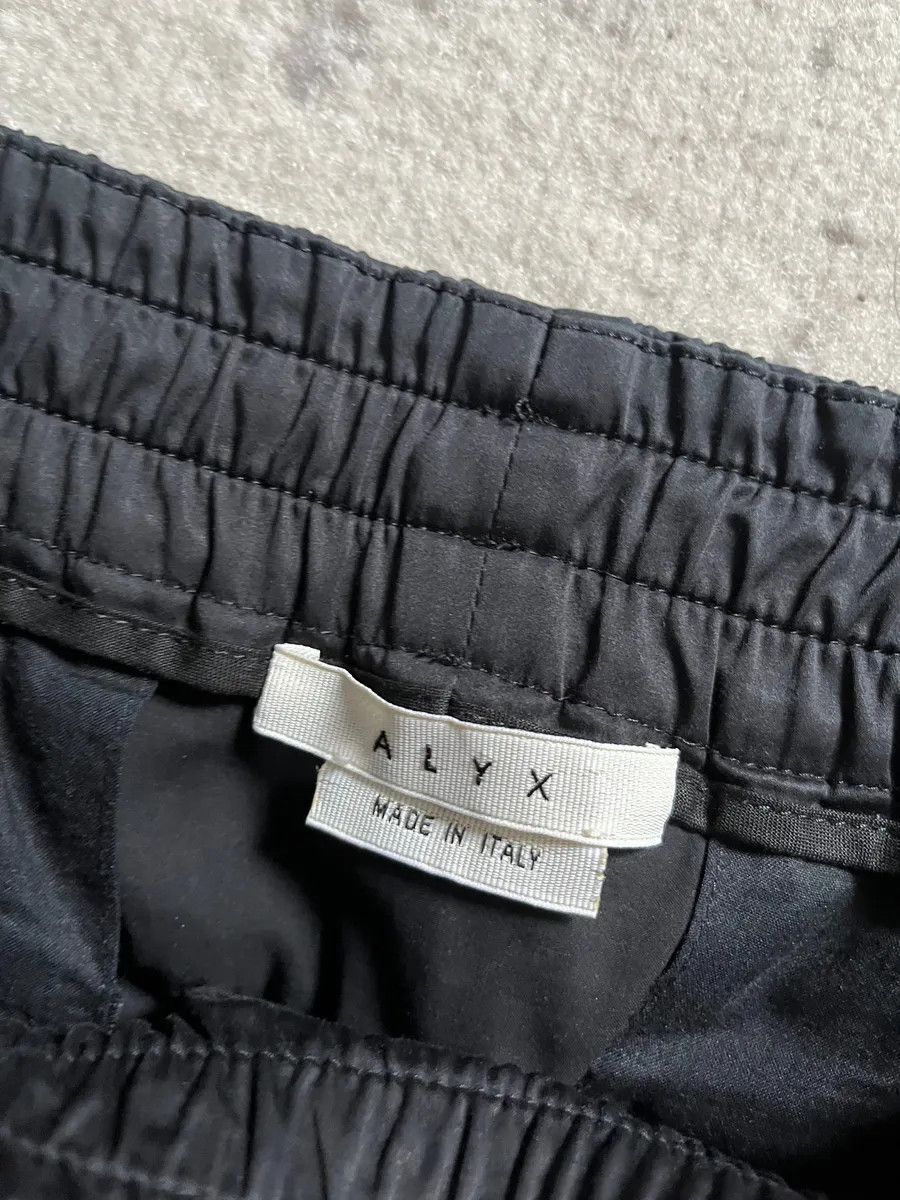 Vintage Alyx Hybrid Shadow Tactical Cargo Pants Size 28" / US 6 / IT 42 - 5 Thumbnail