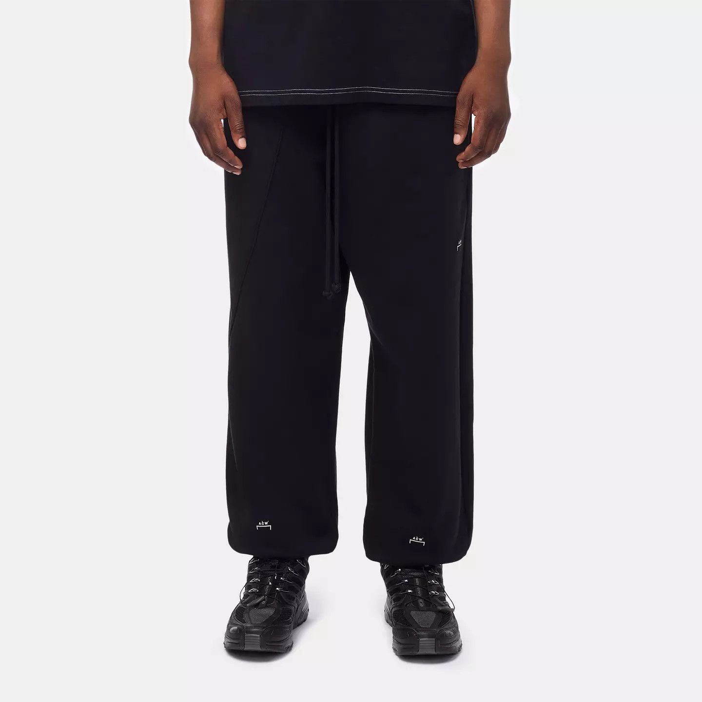 A-COLD-WALL* o1g2r1mq0426 Closed Hem Tapered Sweatpants & Joggers Black Size US 32 / EU 48 - 2 Thumbnail