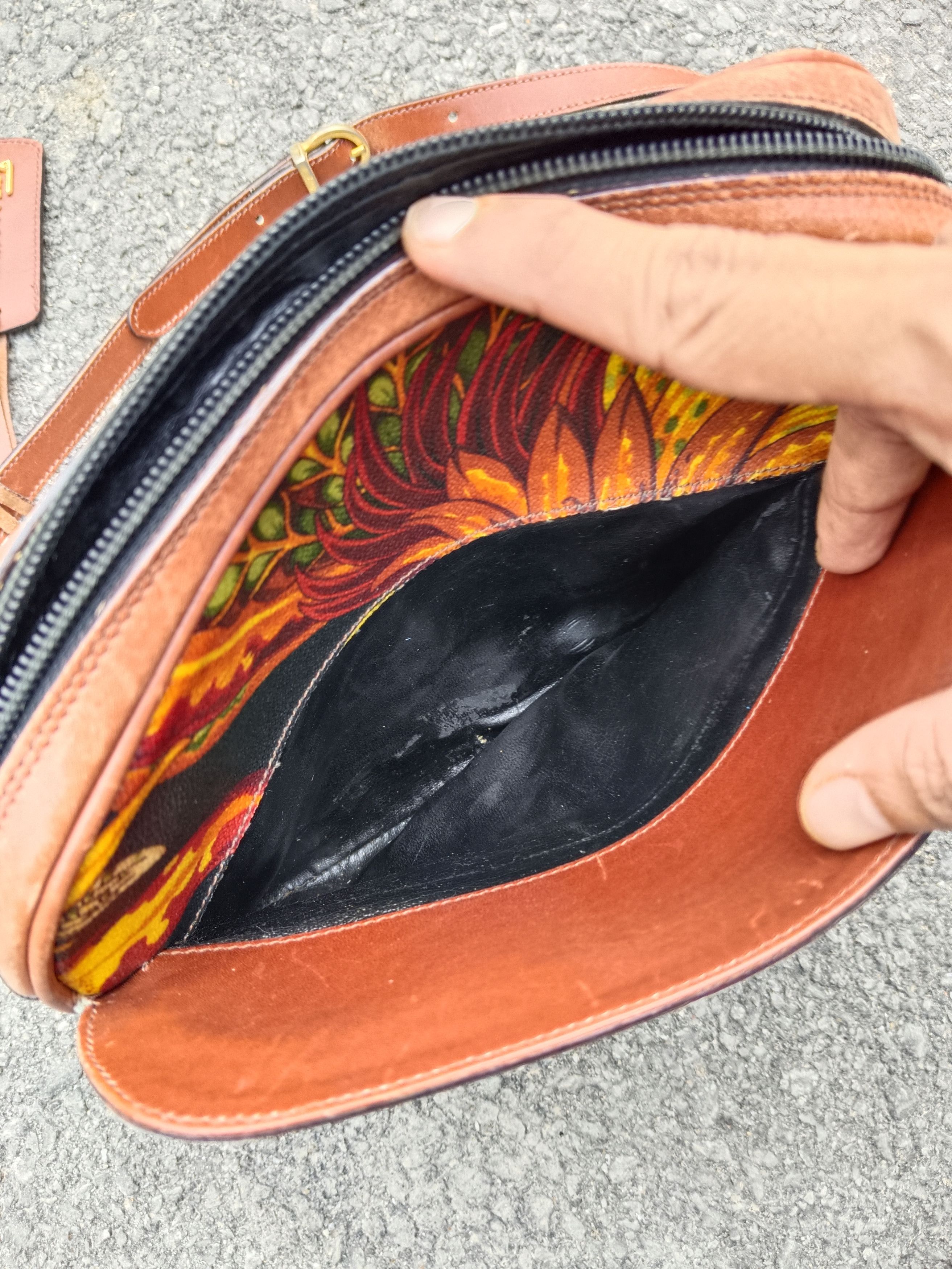 Salvatore Ferragamo SALVATORE FARRAGAMO FULLPRINT Size ONE SIZE - 9 Thumbnail