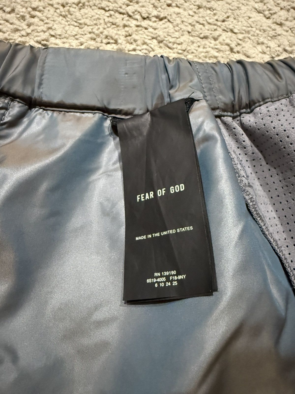 Fear of God Fear of God, green iridescent military shorts Size US 30 / EU 46 - 4 Thumbnail