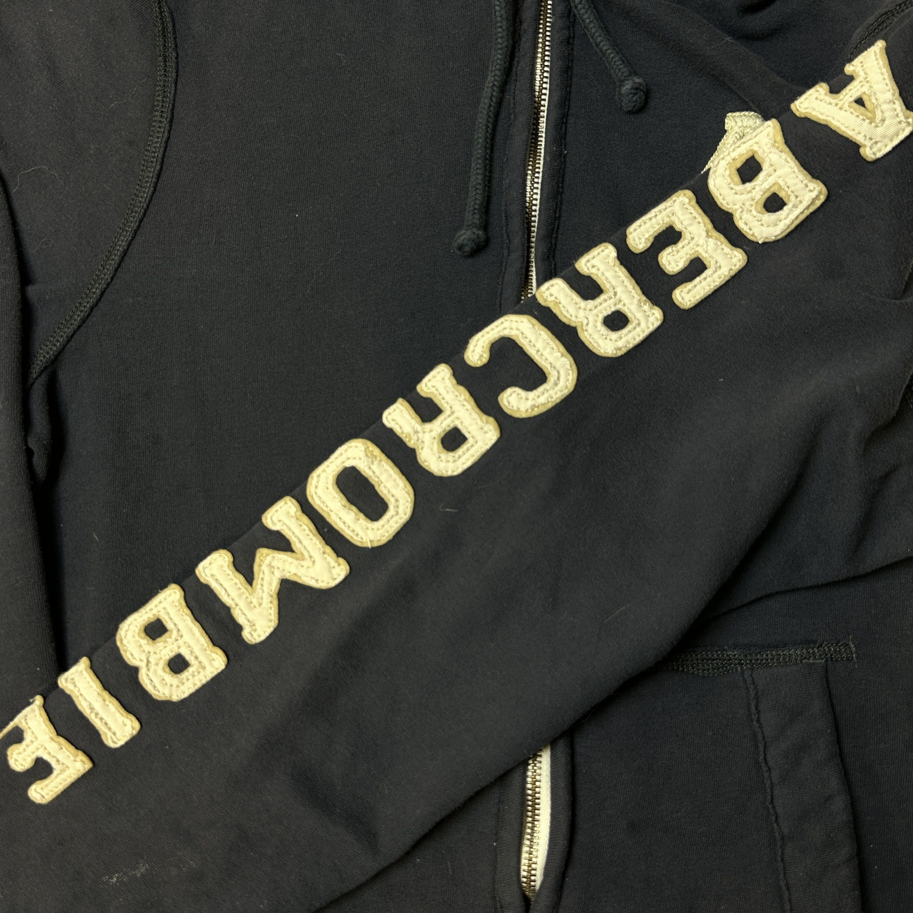 Abercrombie & Fitch Vintage Abercrombie & Fitch Appliqué Logo Zip Hoodie Size M Size US M / EU 48-50 / 2 - 3 Thumbnail