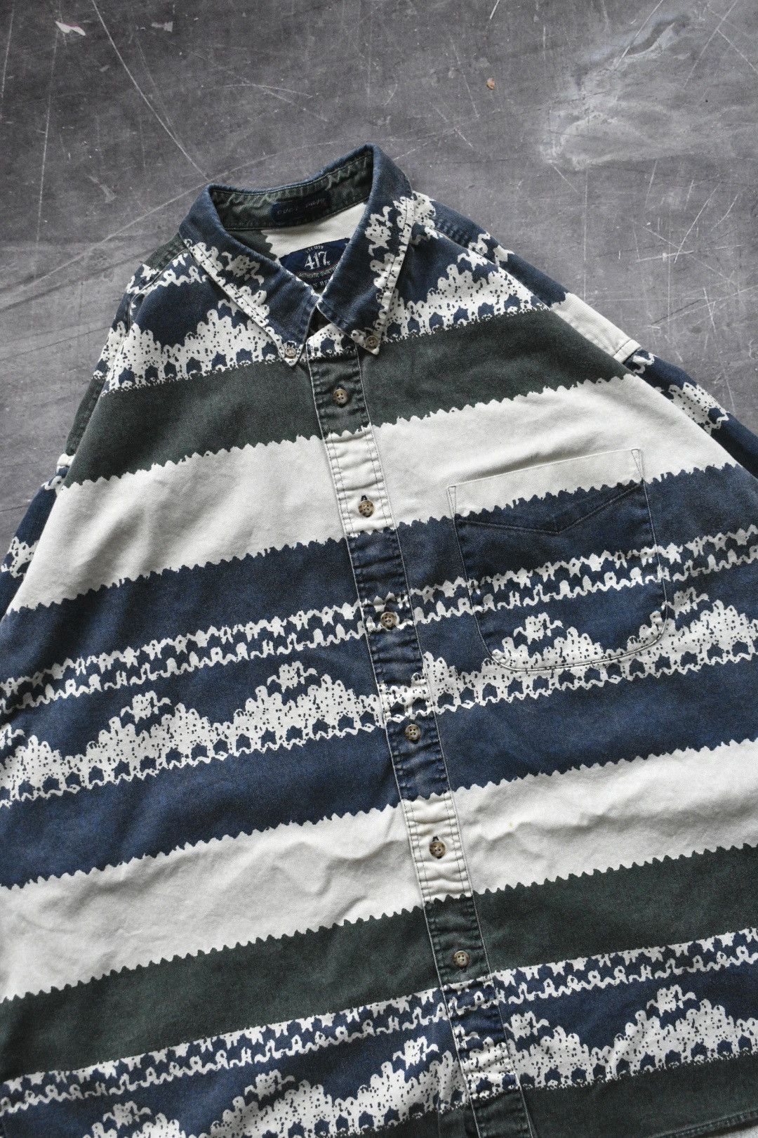 Van Heusen × Vintage Vintage Van Heusen Long-sleeve Buttondown Shirt (XL) Size US XL / EU 56 / 4 - 3 Thumbnail