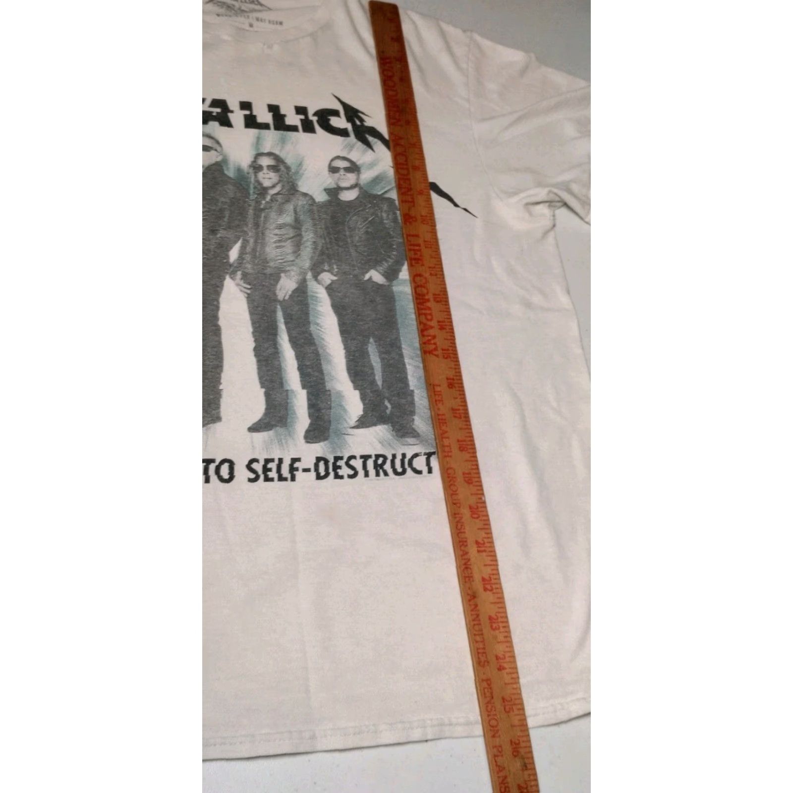 Vintage Metallica World Wired Tour T-Shirt Medium White Crew Neck Short Sleeve Distressed Graphic Band Tee Mens Size US M / EU 48-50 / 2 - 6 Thumbnail
