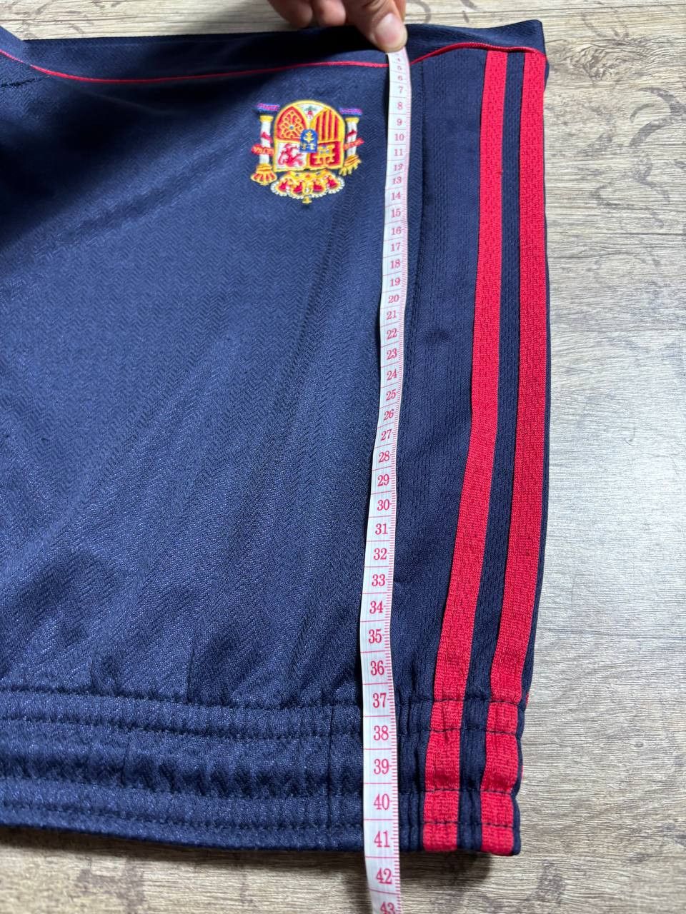 Adidas Spain 98/00 Home Adidas Rare shorts Size US 32 / EU 48 - 11 Thumbnail
