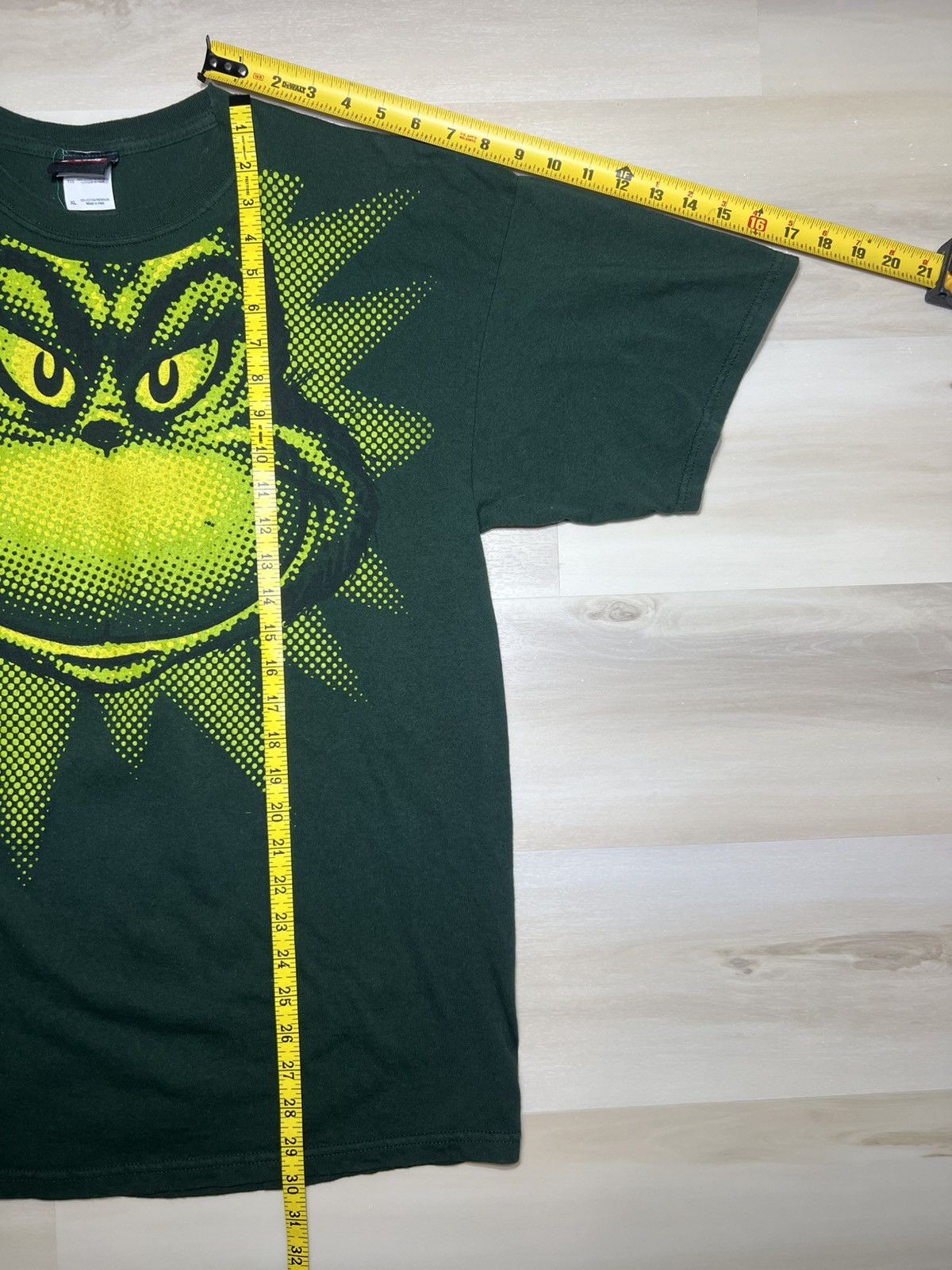 Other Dr. Seuss The Grinch AOP size XL vtg y2k graphic t-shirt Size US XL / EU 56 / 4 - 5 Thumbnail