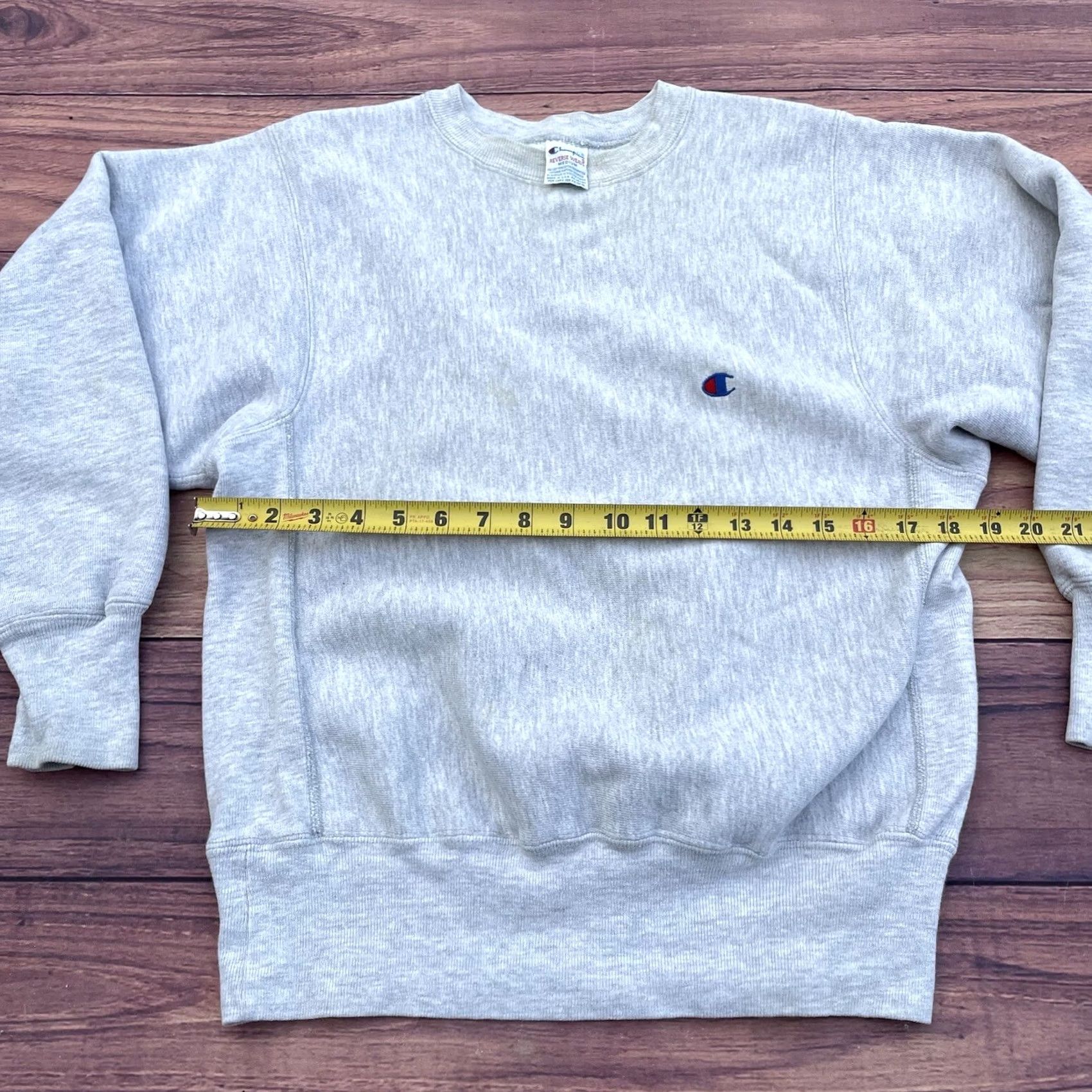 Champion VINTAGE CHAMPION Sweatshirt Heather Gray REVERSE WEAVE Crewneck MEDIUM USA Logo 90s Mens Size US M / EU 48-50 / 2 - 2 Thumbnail