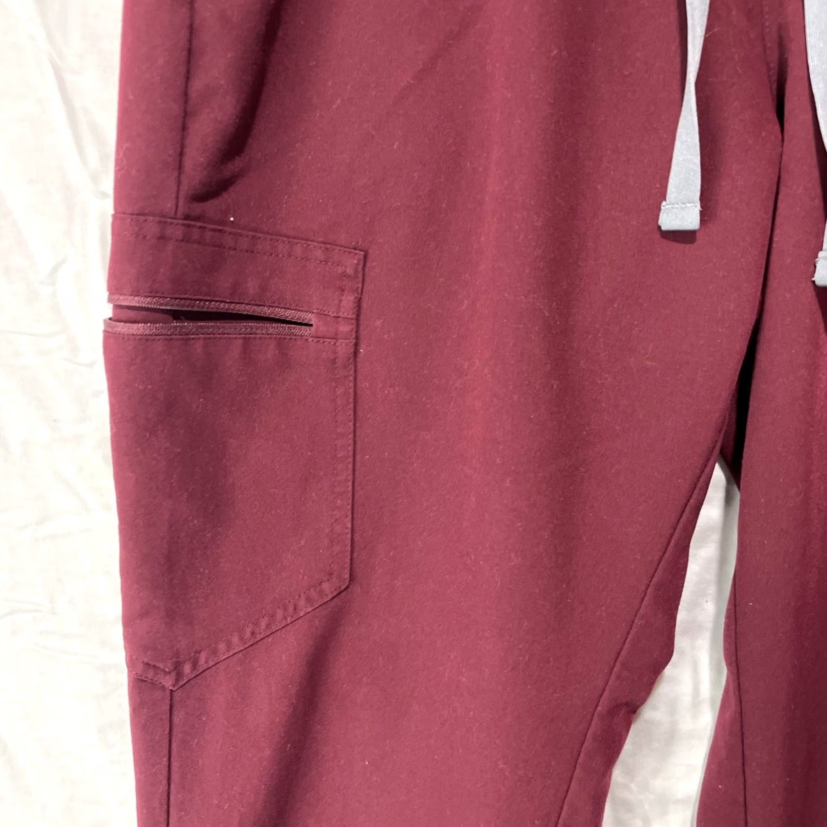 Vintage FIGS Pants Womens M Jogger Scrub Bottoms Technical Collection Medical Vet Pants Purple MP/Med, Solid, Polyester, Women, 16" W 31" Inseam Size 32" / US 10 / IT 46 - 4 Thumbnail