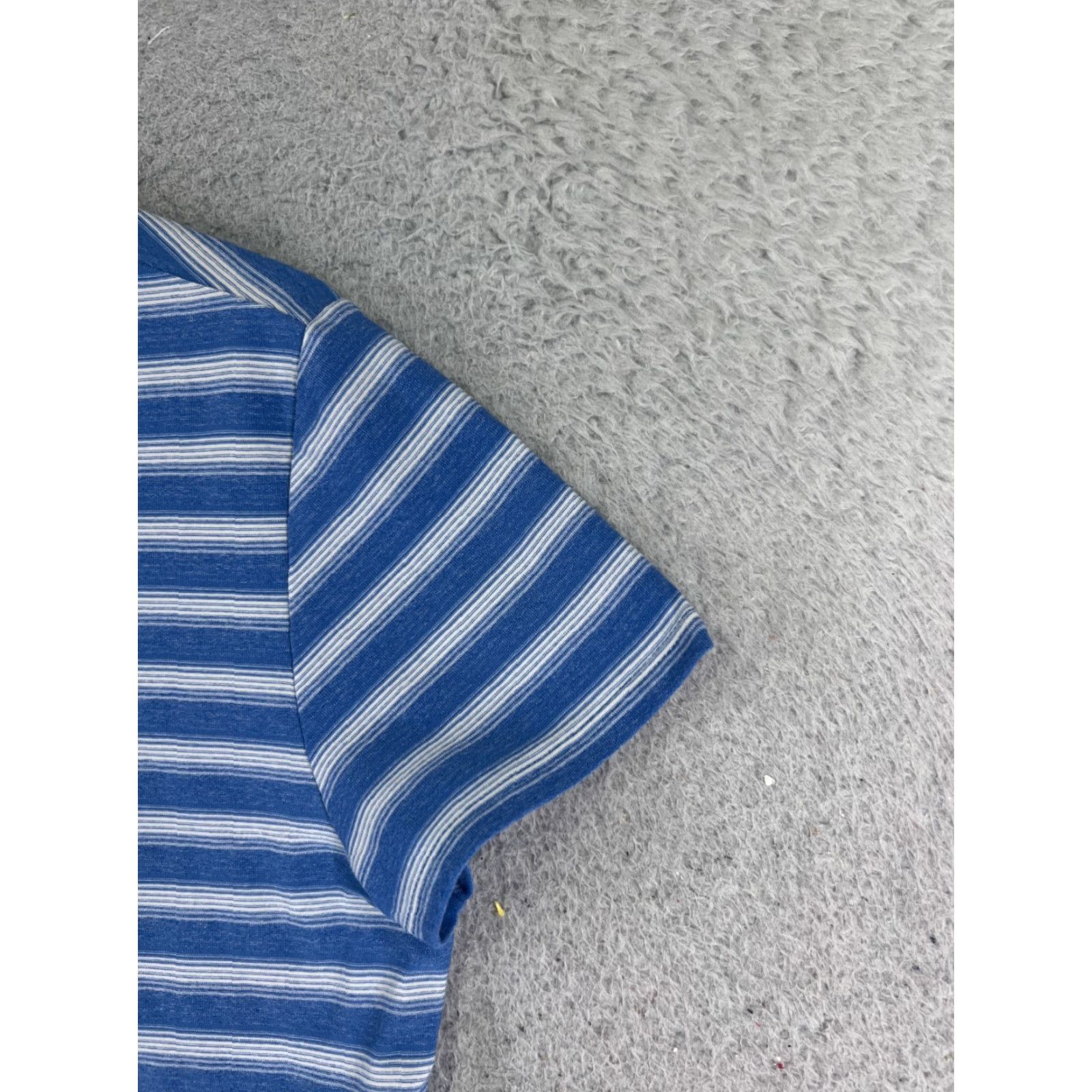 The North Face VINTAGE The North Face Shirt Women M Blue Short Sleeve Vaporwick Nylon Blend Size M / US 6-8 / IT 42-44 - 2 Thumbnail