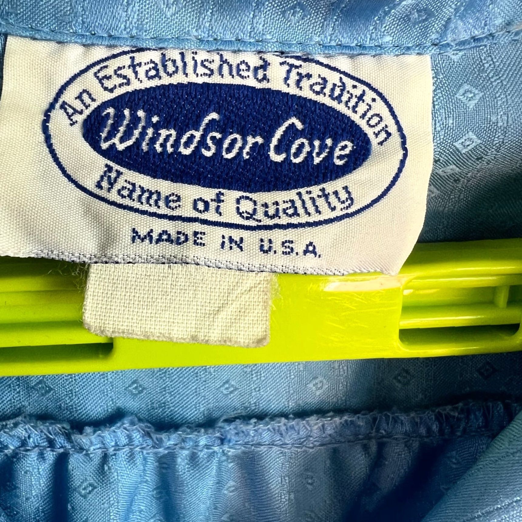 Vintage VINTAGE Windsor Blouse Womens 18 Blue Striped Made in USA Long Sleeve Collared Button Embroidered Chambray Polyester 100% Genuine USA Seller Mens? Size XXL / US 16-18 / IT 52-54 - 4 Thumbnail