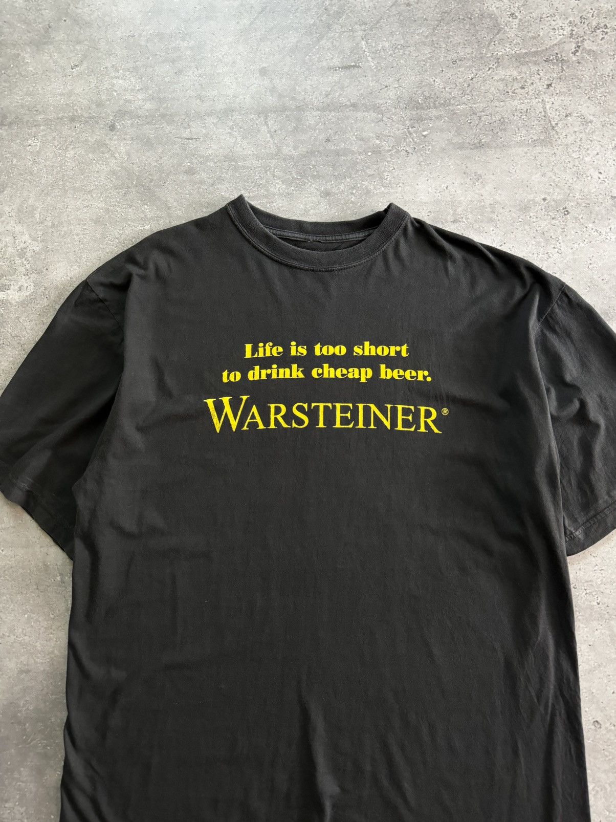 Vintage Vintage Warsteiner Beer Art Funny Y2K Style T-Shirt Size US XL / EU 56 / 4 - 1 Thumbnail