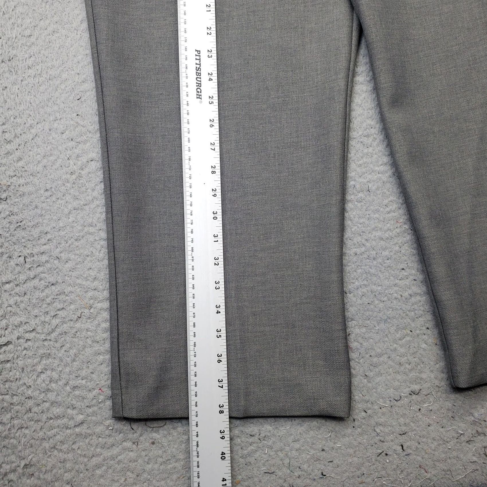 Vintage Alfred Dunner Crop Pants Womens 18W Gray Classic Fit Elastic Waist Slash Pocket Pantss Size 40" / US 18 - 3 Thumbnail