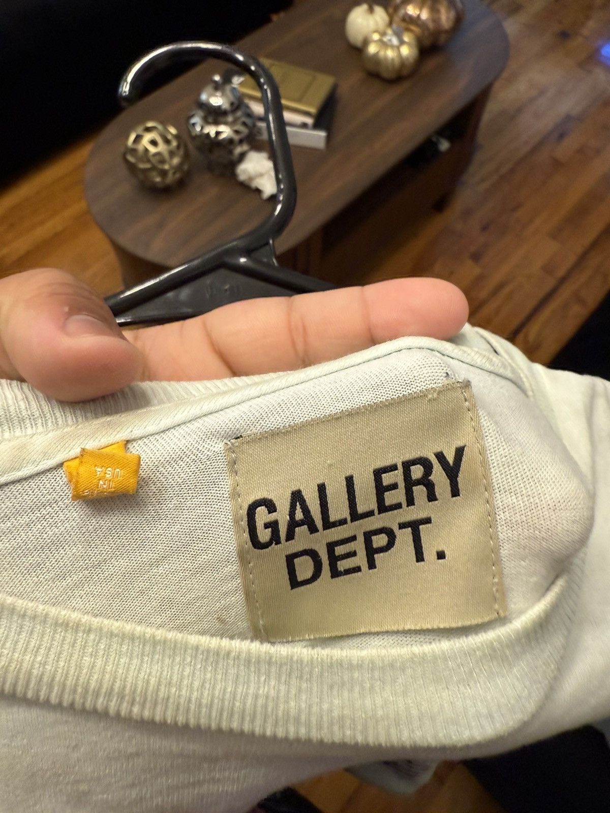 Gallery Dept. Gallery Dept. Souvenir Painted Tee Workshop Size Small Size US S / EU 44-46 / 1 - 7 Thumbnail