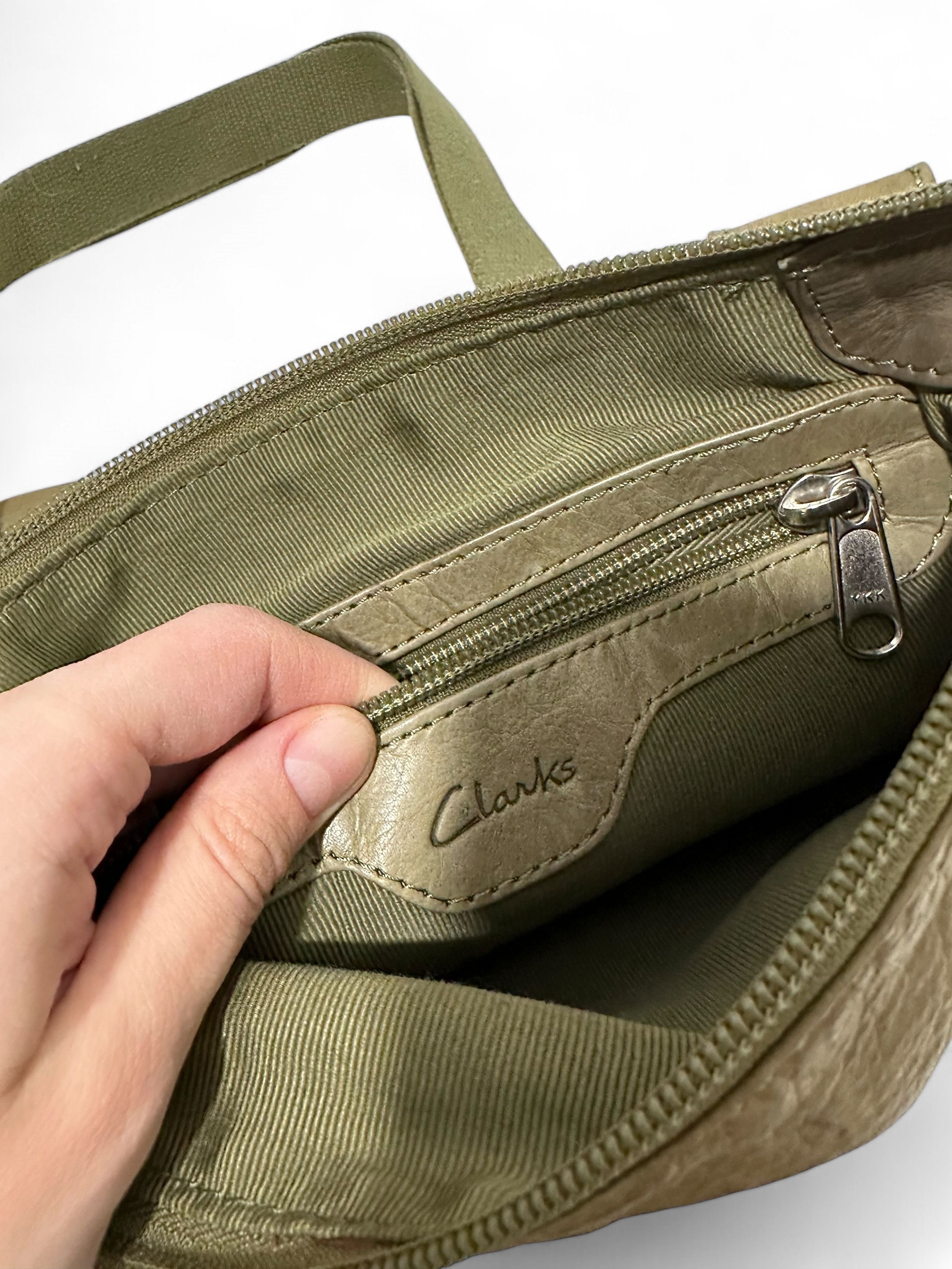 Clarks Clarks Green Leather Mid Size Zip Up Cross Body Bag Size ONE SIZE - 10 Thumbnail