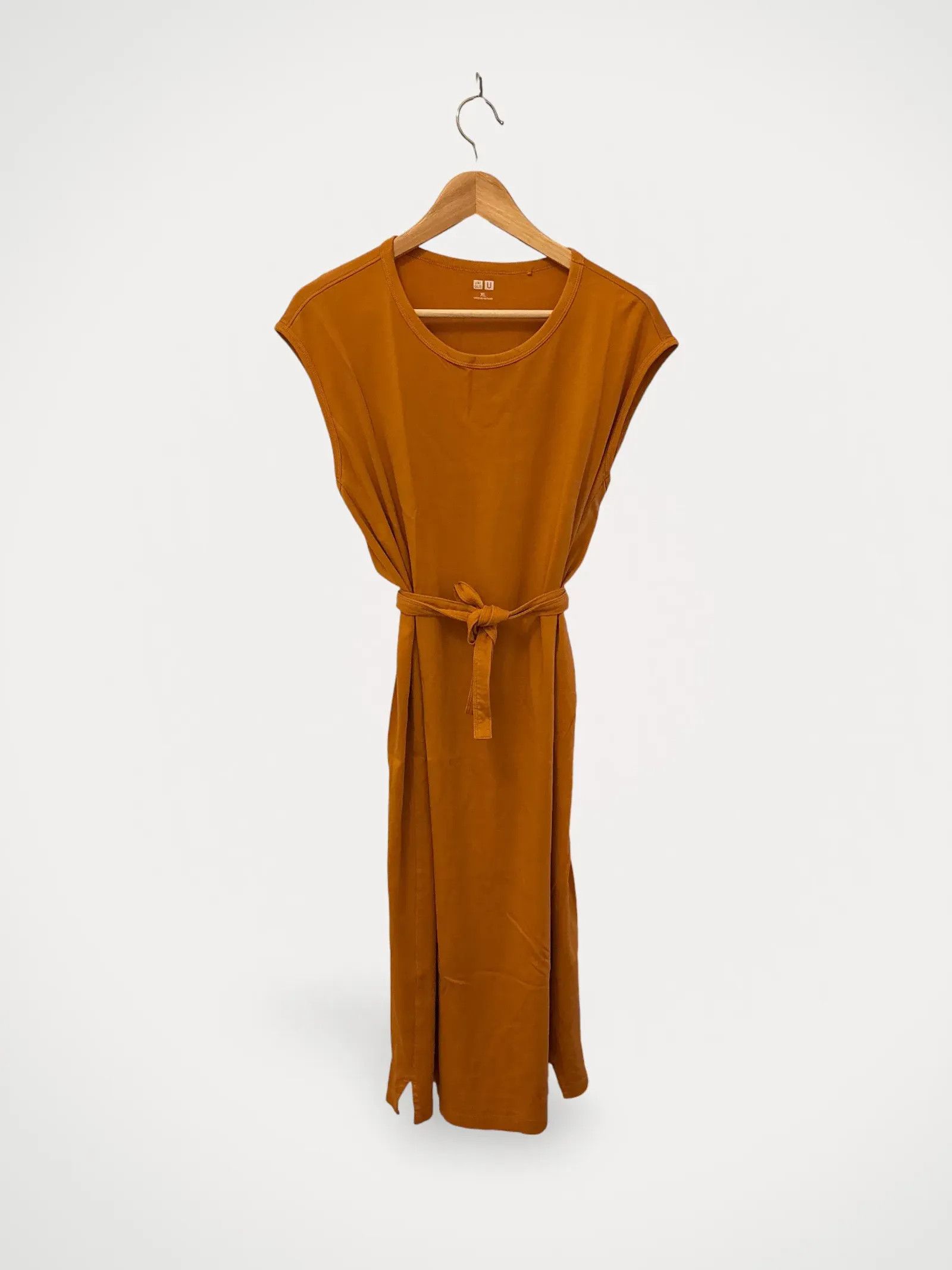 Uniqlo Uniqlo Dress Size XL / US 12-14 / IT 48-50 - 1 Thumbnail