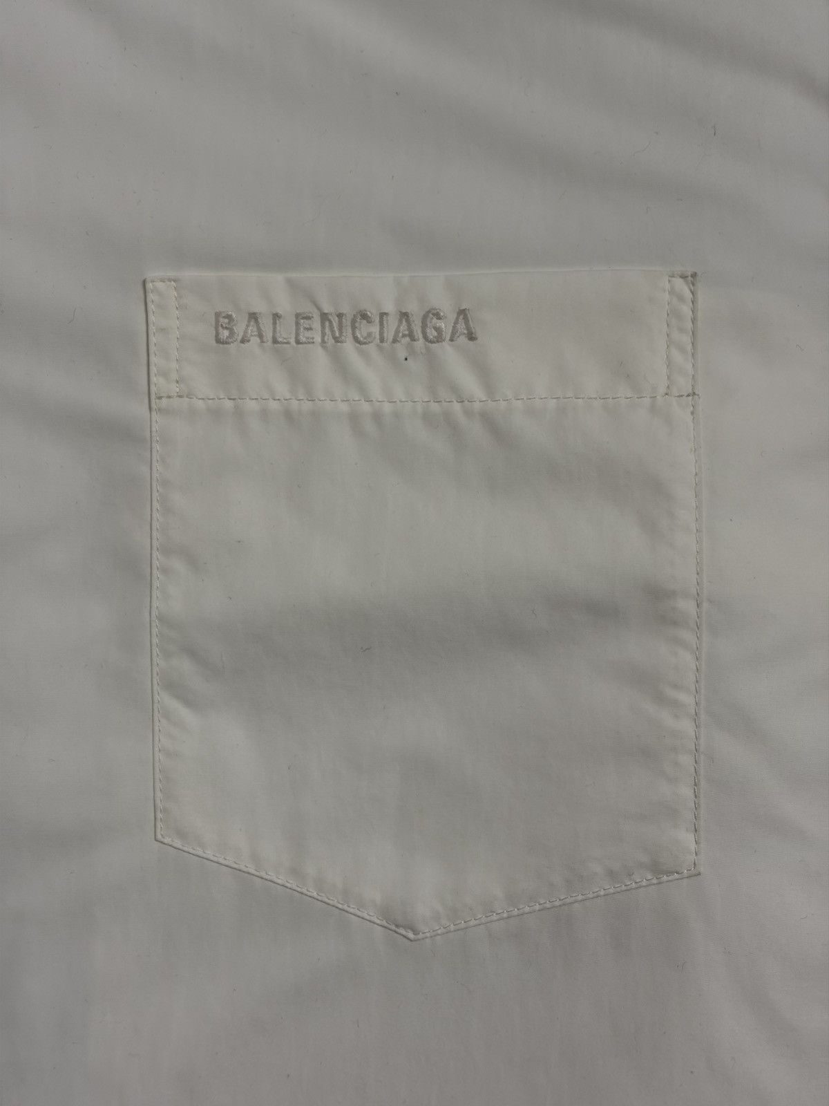 Balenciaga Balenciaga FW22 padded white oversized button up overshirt Size US L / EU 52-54 / 3 - 7 Thumbnail