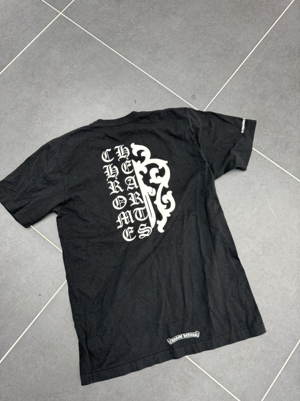 Chrome Hearts Chrome hearts half dagger script logo shortsleeve Size US L / EU 52-54 / 3 - 1 Thumbnail