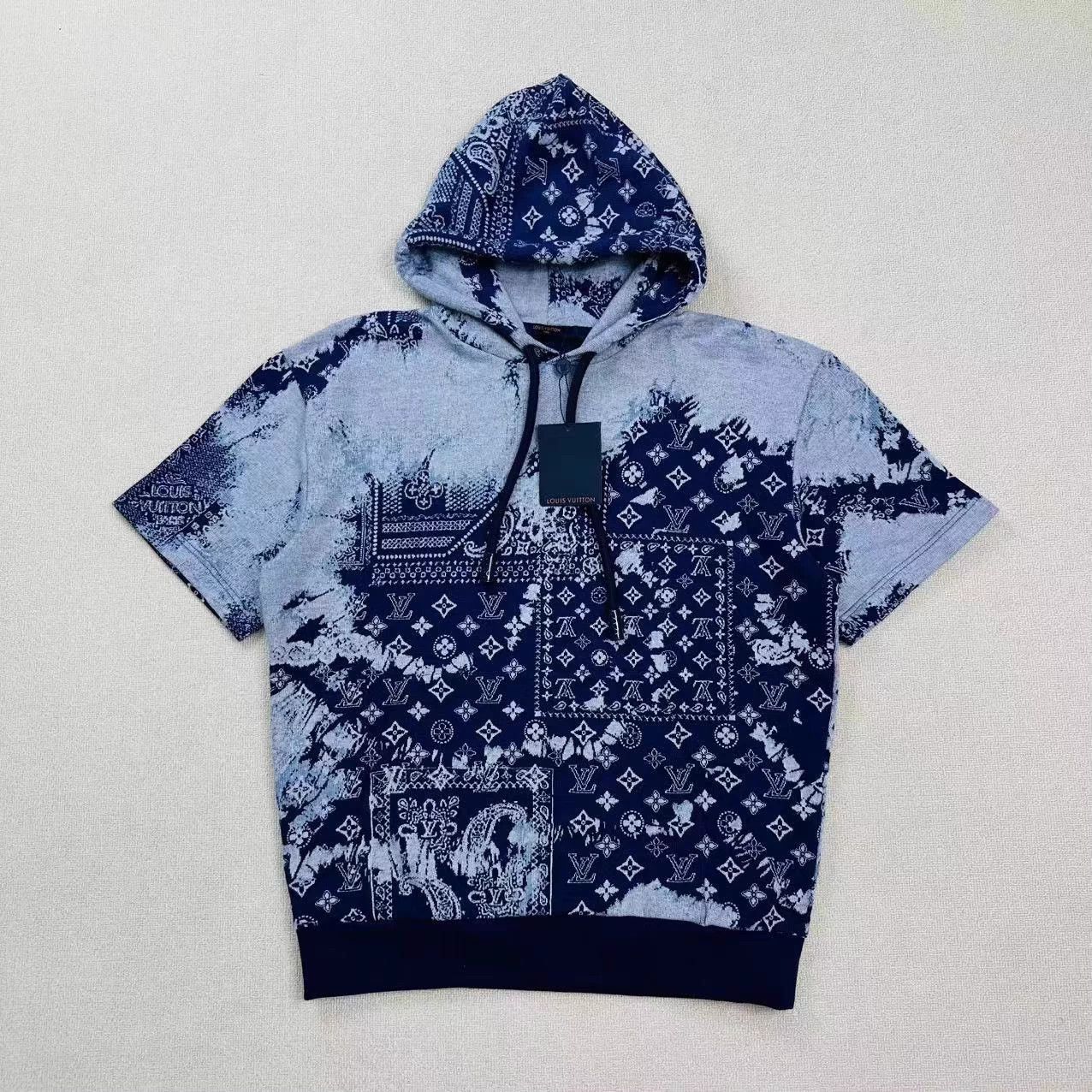 Louis Vuitton Louis Vuitton Monogram Hoodie T-Shirt L Size US L / EU 52-54 / 3 - 1 Thumbnail