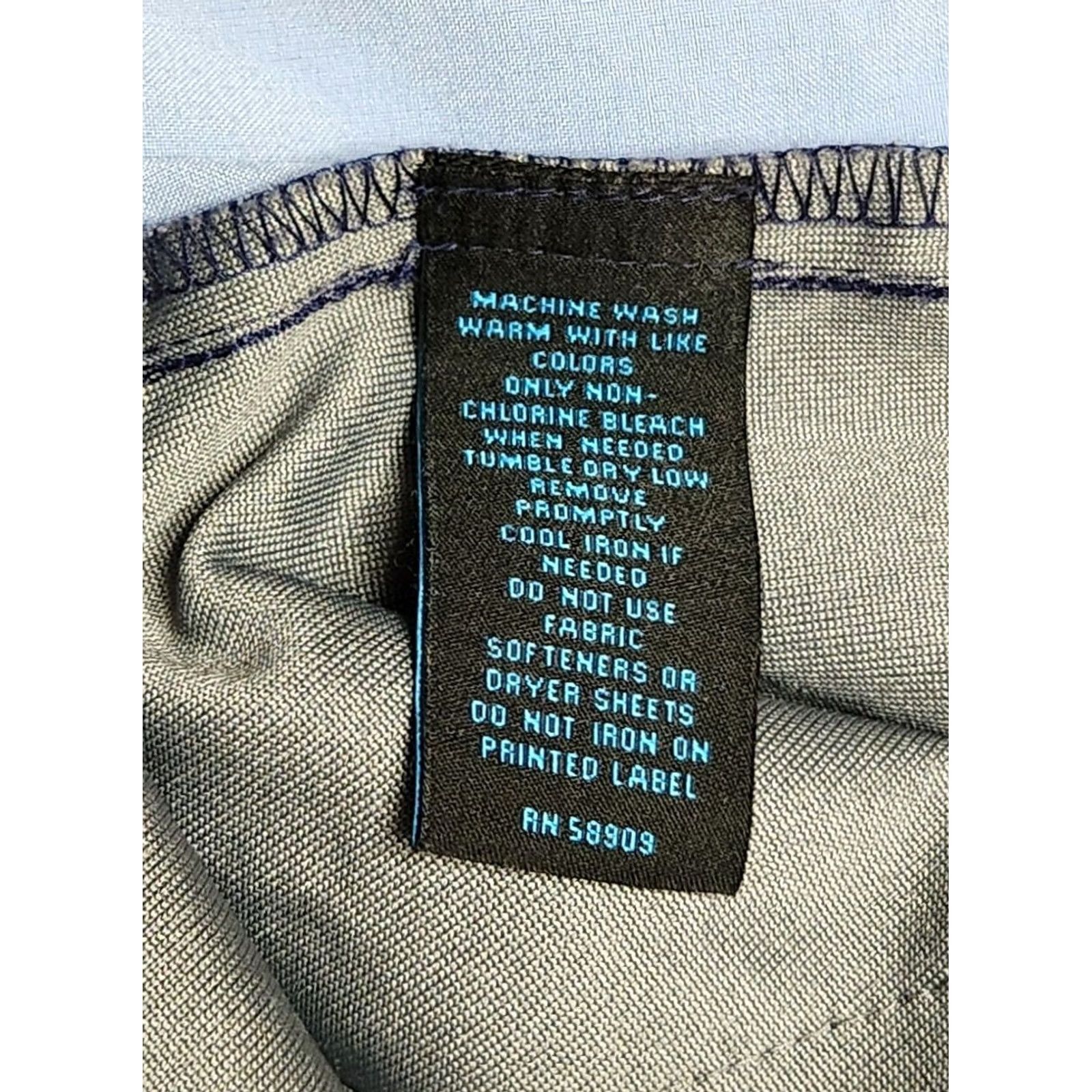 Roundtree & Yorke Roundtree & Yorke Performance Shorts Flat Front 9in Inseam 42 Blue Chino Mens Regular Size US 42 / EU 58 - 3 Thumbnail