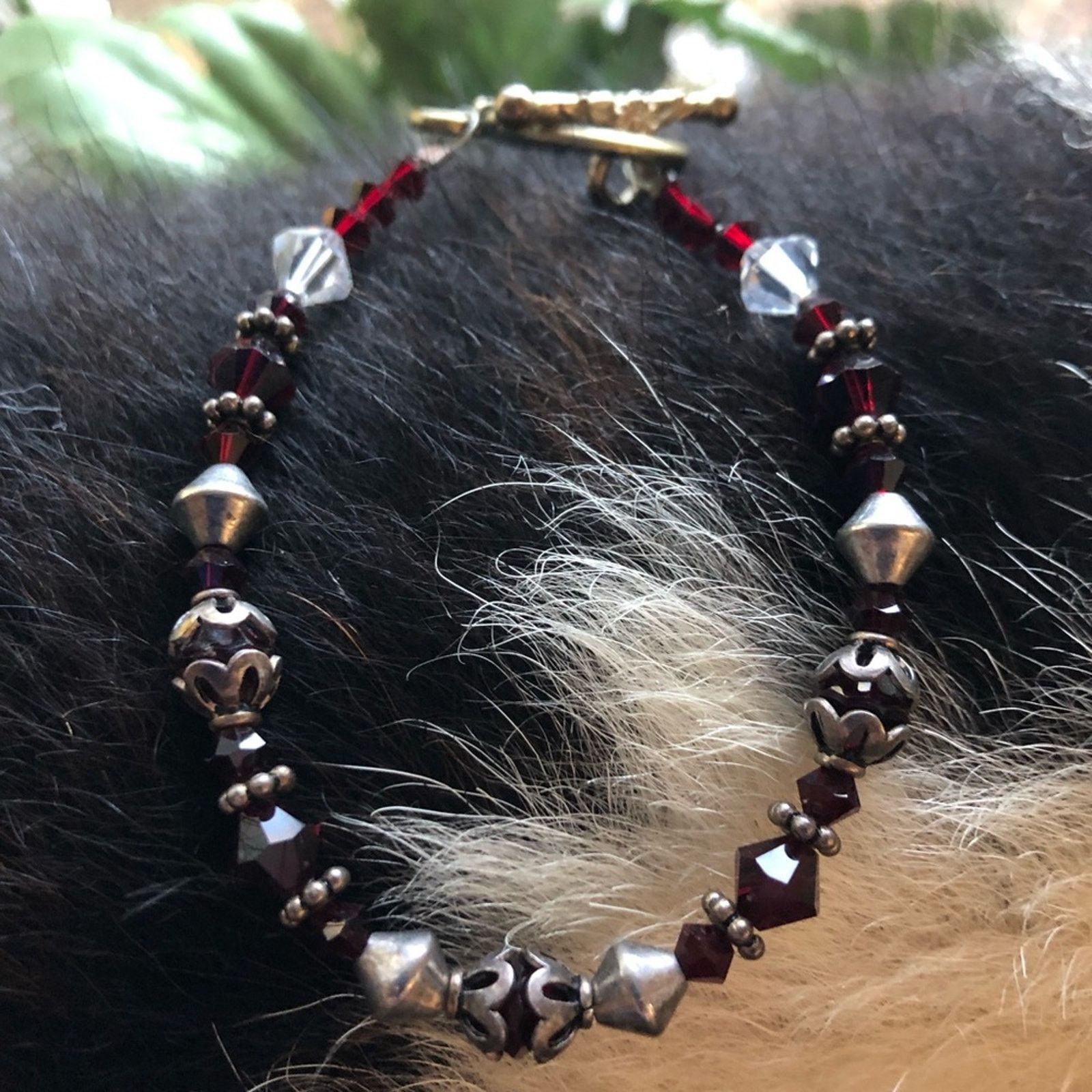 Handmade Handcrafted dark vampire blood red bead toggle bracelet Size ONE SIZE - 4 Thumbnail
