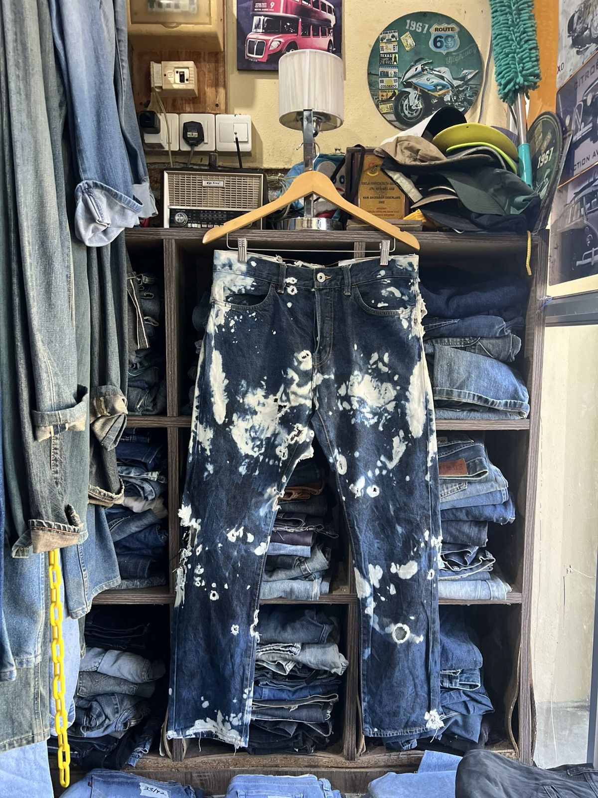 H&M 🔥Thrashed H&M Tie Dye Distressed Denim Size US 33 - 1 Thumbnail