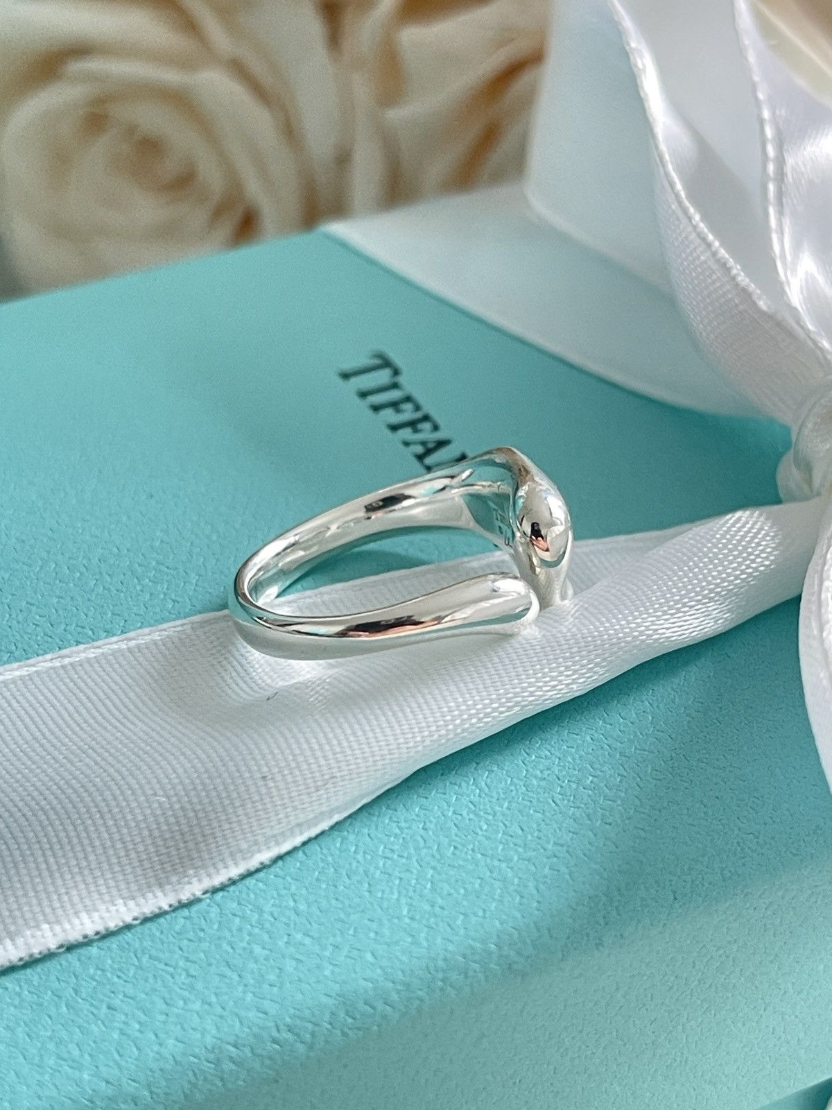 Tiffany & Co. Tiffany & Co. Elsa Peretti Heart Ring Silver 5 NEW $550 Size ONE SIZE - 9 Thumbnail