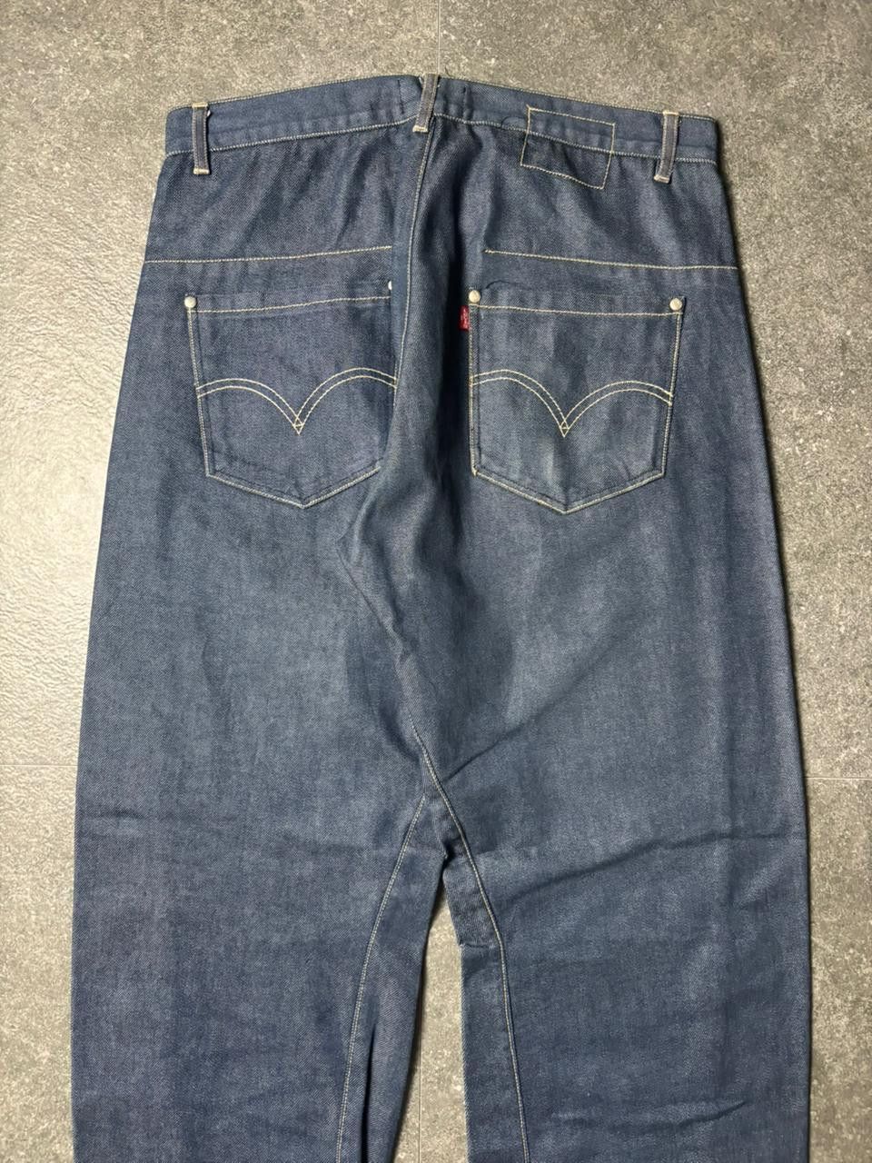 Levi's 2000s Levi's Engineered Twisted Jeans Size US 31 - 10 Thumbnail