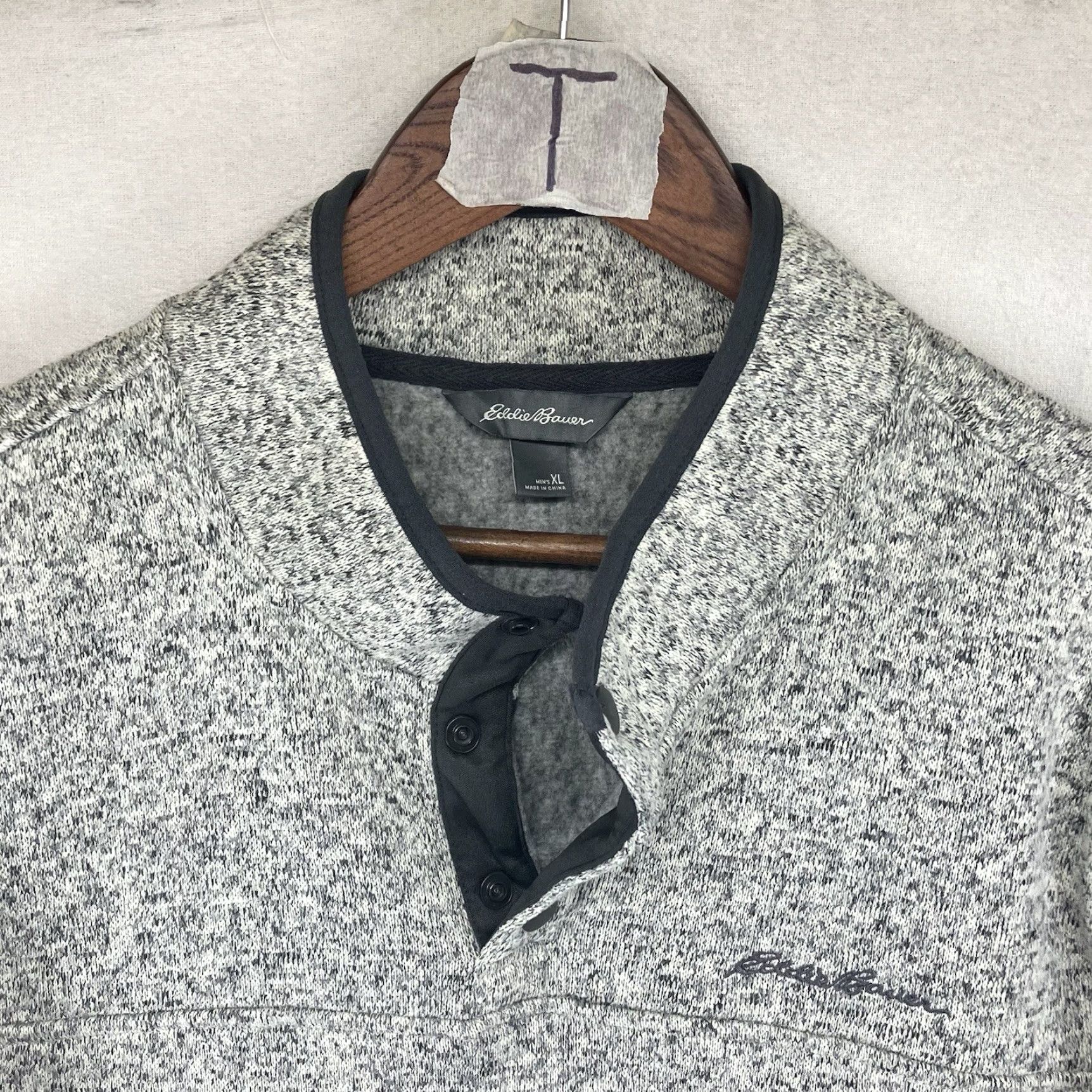 Eddie Bauer Eddie Bauer Men’s Radiator Fleece Snap Mock Pullover Gray XL Sweatshirt Pullover Mock Neck Zip Pockets Regular Fit Outdoor Fisherman Logo Long Sleeve Size US XL / EU 56 / 4 - 5 Thumbnail