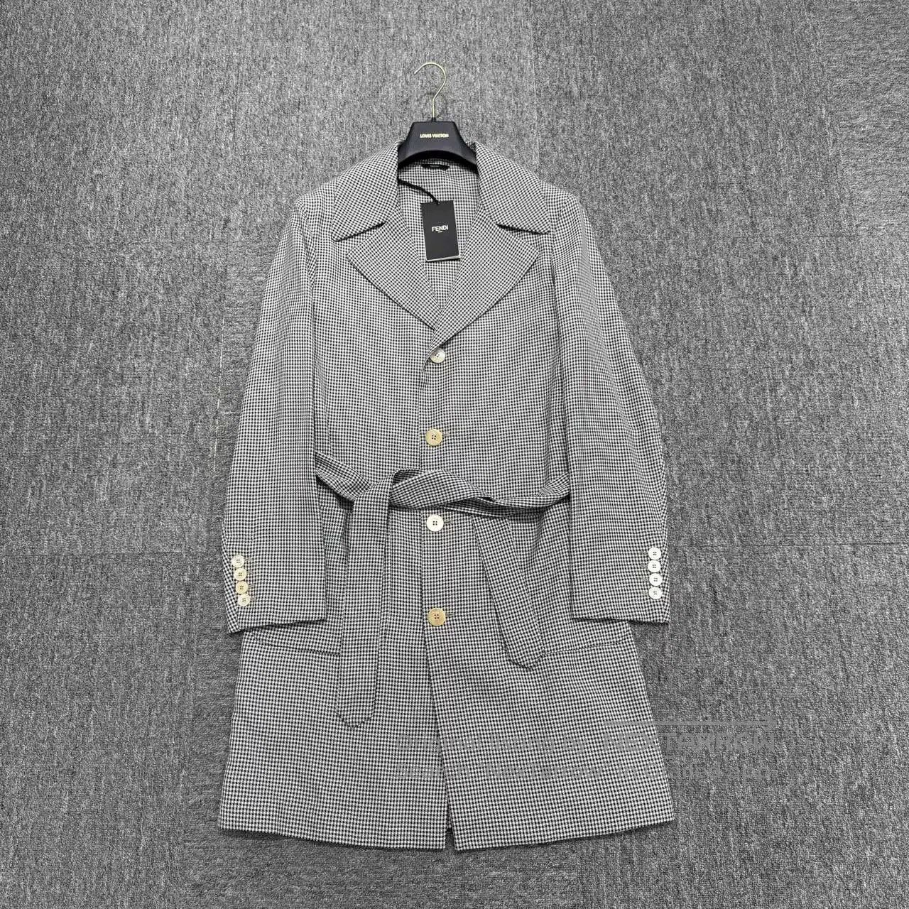 Fendi Fendi Black White Check Coat. Size US M / EU 48-50 / 2 - 1 Thumbnail