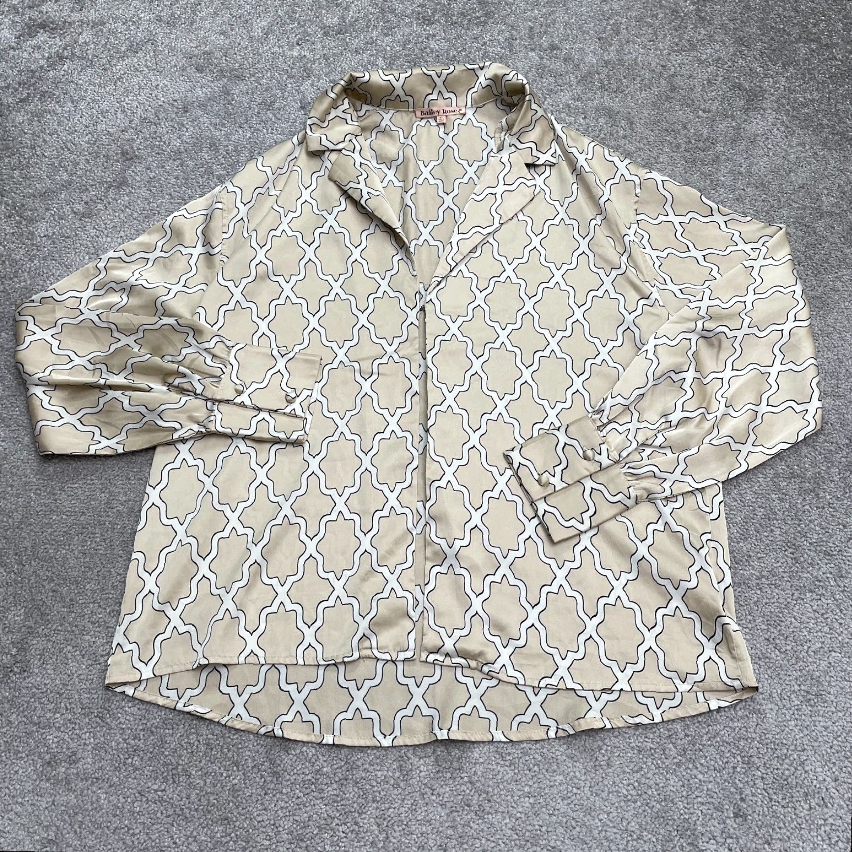 Vintage Bailey Rose Satin Blouse Womens XS Brown Geometric Long Sleeve Hook & Eye Casual Shirt Size XS / US 0-2 / IT 36-38 - 2 Thumbnail