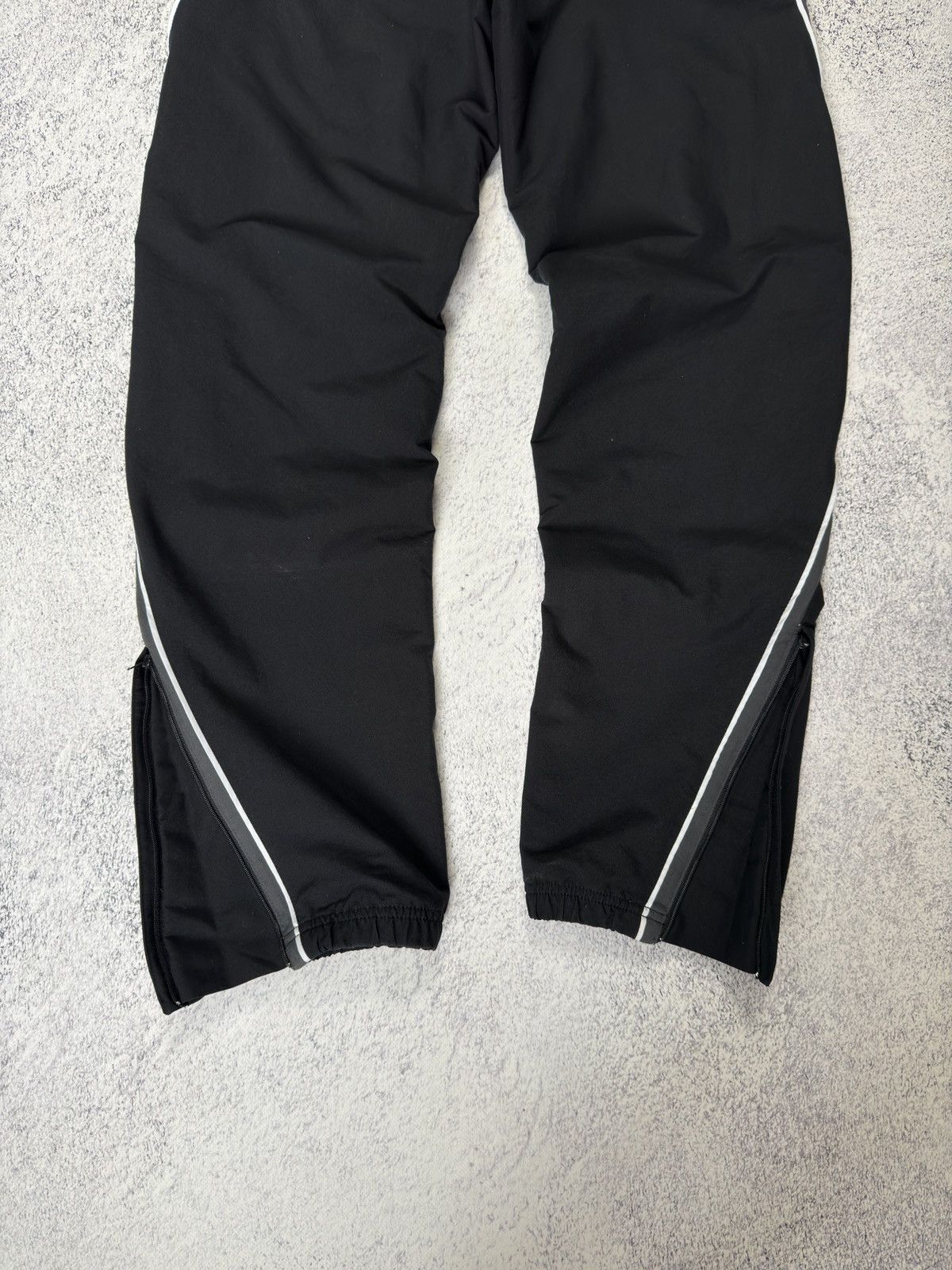 Nike OOs Nike Vintage Nylon Baggy Swoosh Parachute Pants Size US 32 / EU 48 - 10 Thumbnail