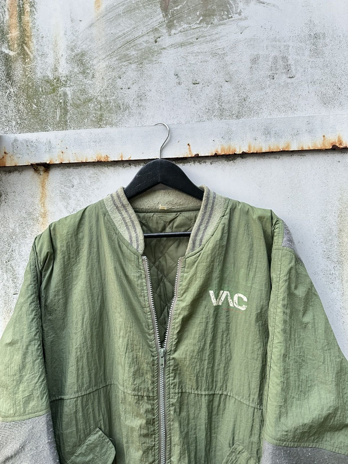Vintage 👹Vintage THRASHED VAC Green Bomber Jacket Size US M / EU 48-50 / 2 - 4 Thumbnail